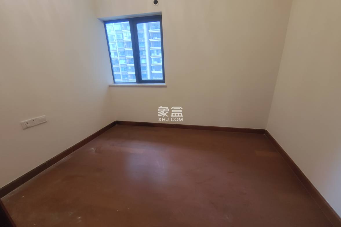 恒大华府  3室2厅2卫    90.0万 恒大华府  3室2厅2卫    90.0万室内图