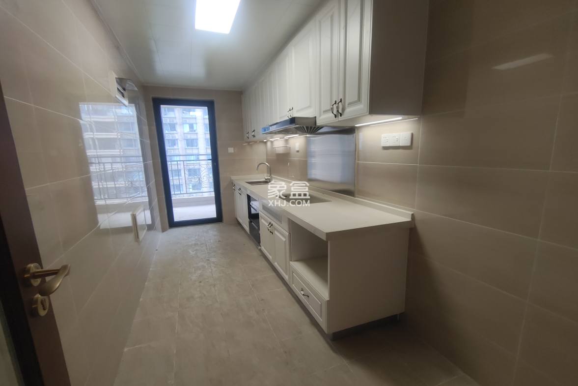 恒大华府  3室2厅2卫    90.0万 恒大华府  3室2厅2卫    90.0万室内图