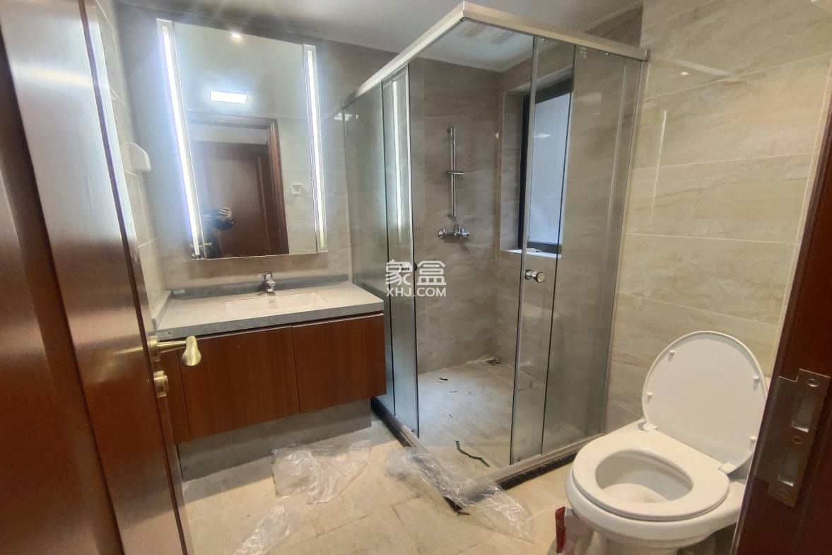 恒大华府  3室2厅2卫    90.0万 恒大华府  3室2厅2卫    90.0万室内图