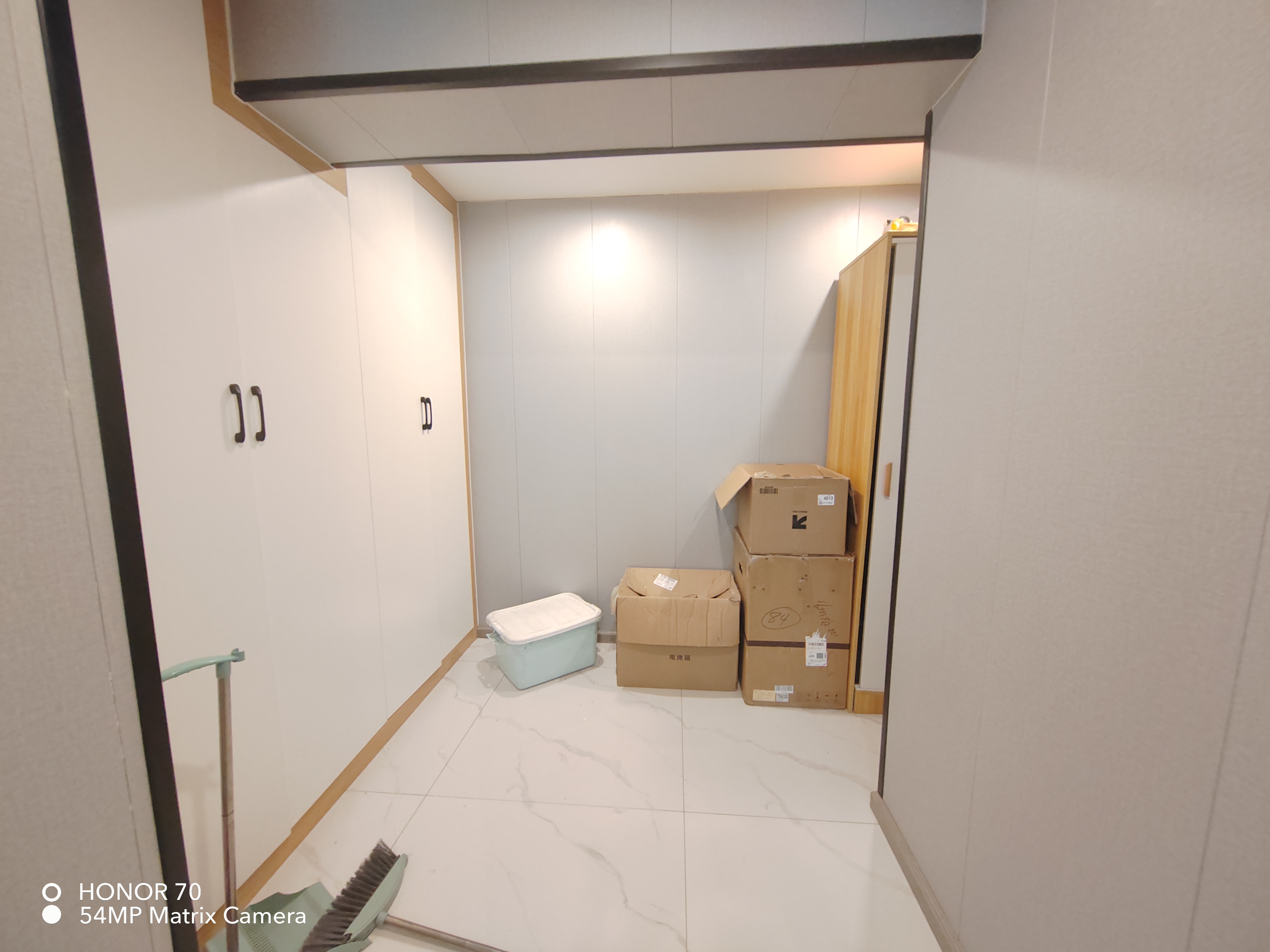 富力新天地三期  2室1厅1卫   1500.00元/月室内图