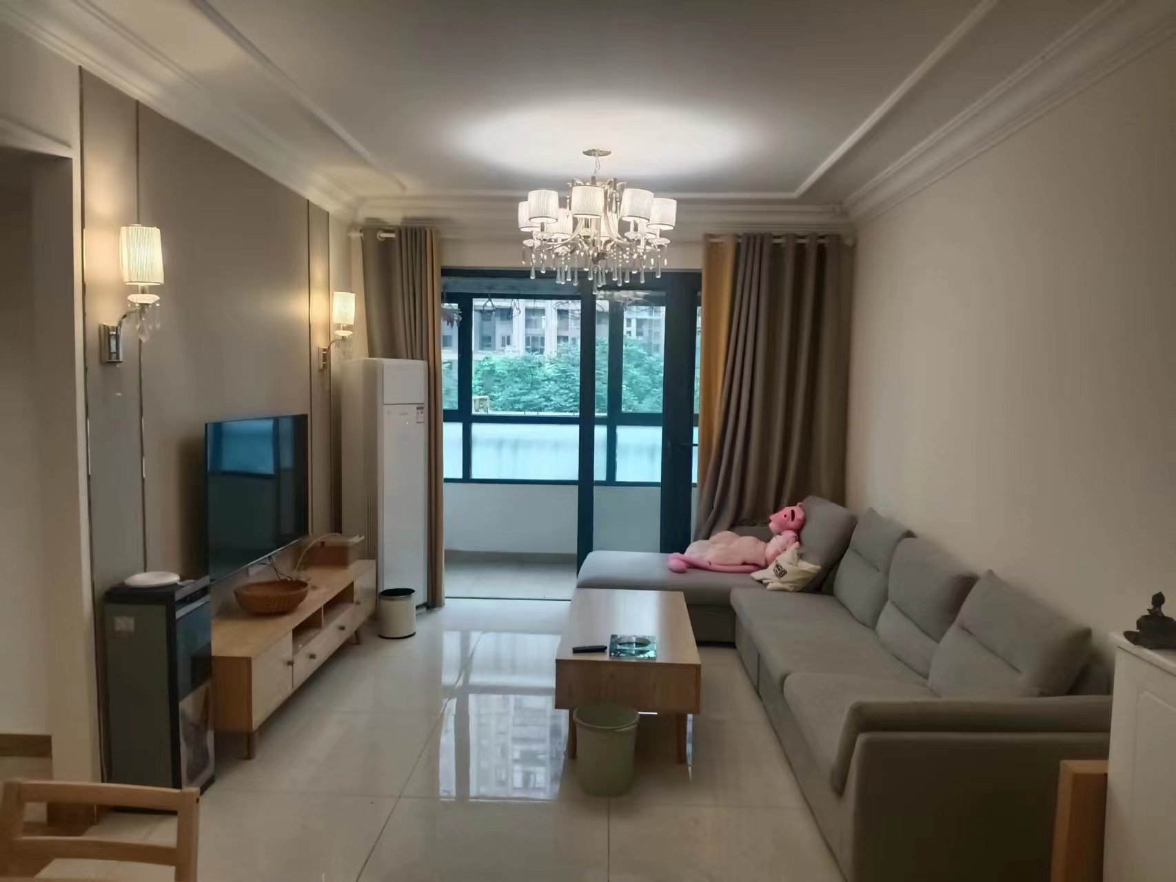 恒大华府  3室2厅1卫    75.0万 恒大华府  3室2厅1卫    75.0万