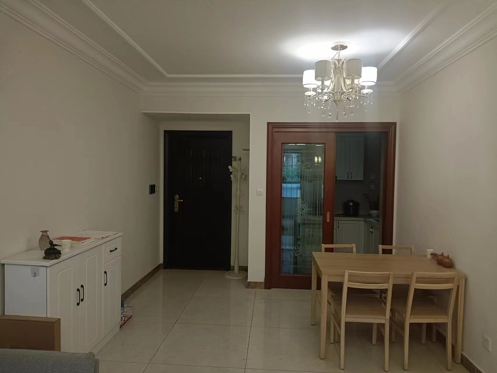 恒大华府  3室2厅1卫    75.0万 恒大华府  3室2厅1卫    75.0万室内图