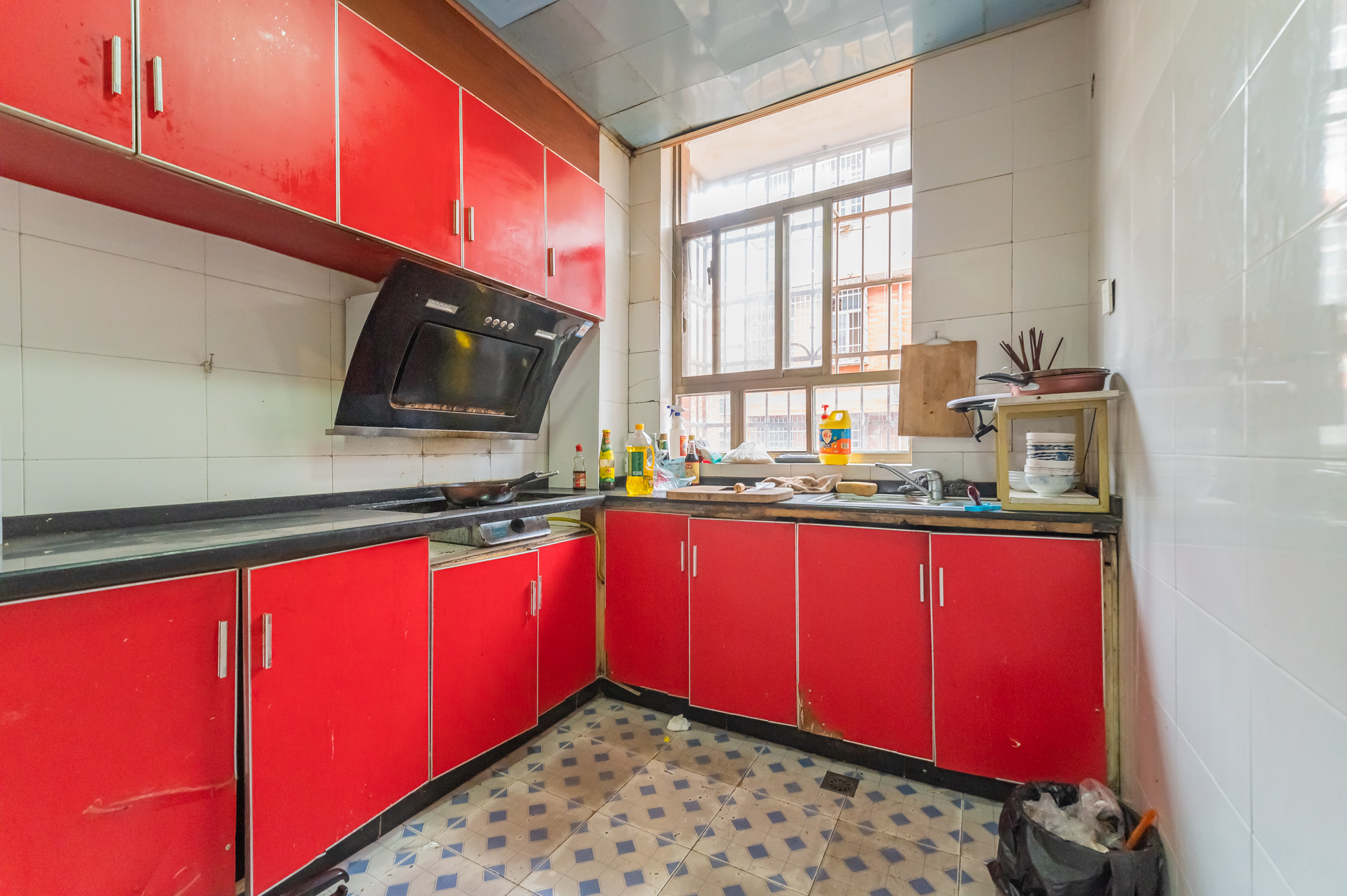 城东安置区(星城社区) 3室2厅2卫 67.87万 城东安置区(星城社区) 3室2厅2卫 67.87万厨房