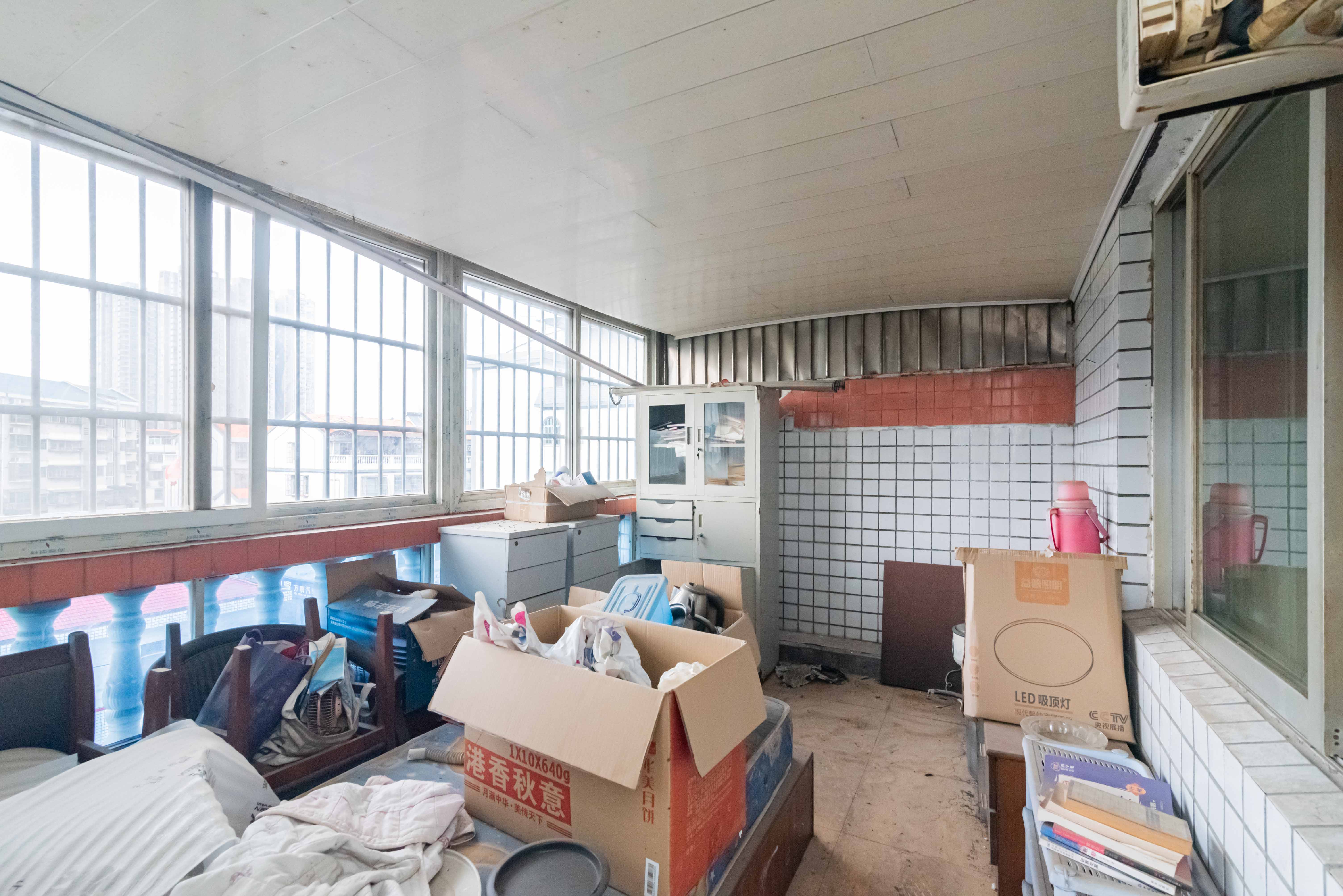 星沙汽配城（大塘村农机市场）  2室2厅1卫   26.80万阳台