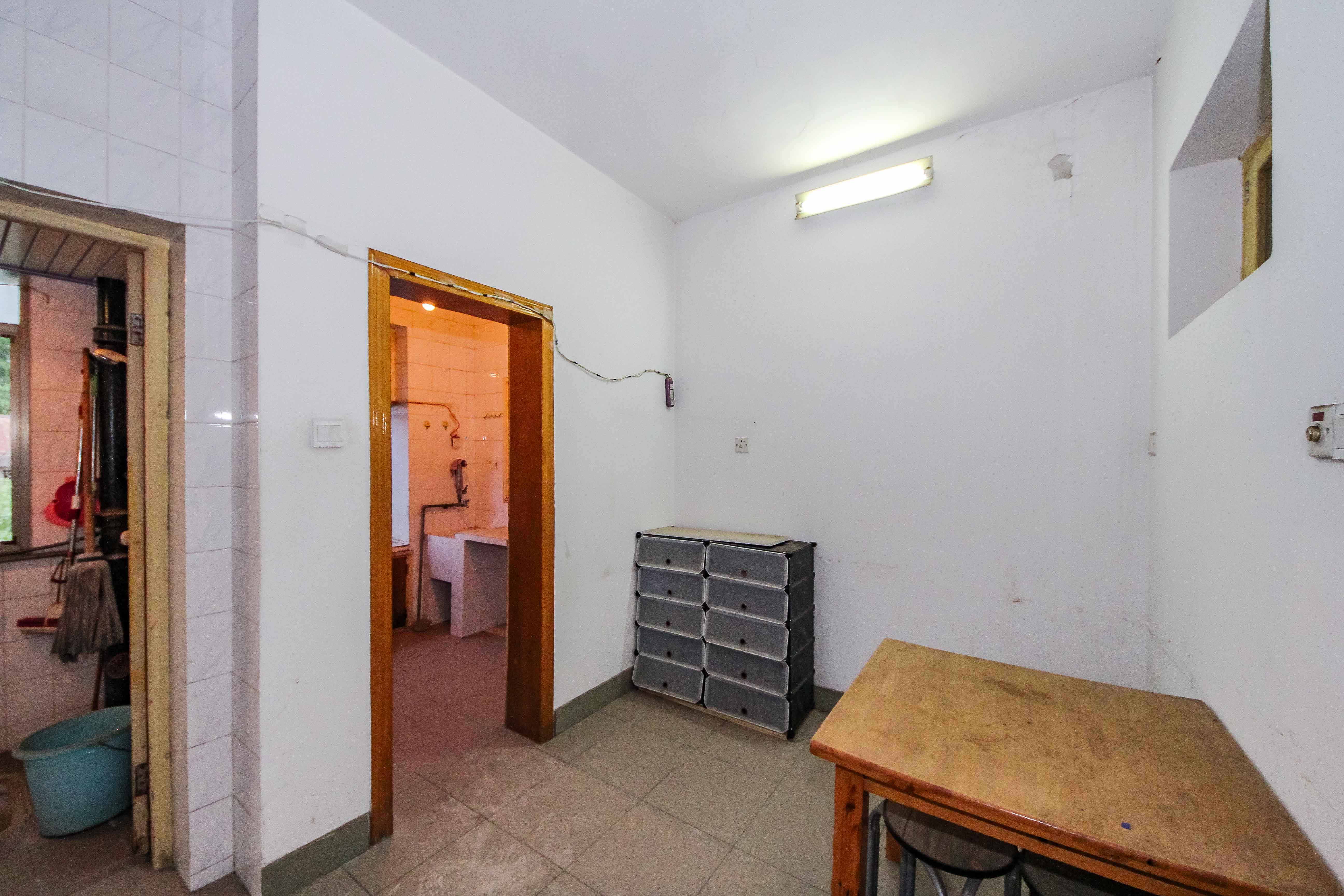 中南大学南校区  3室2厅1卫    74.4万客厅