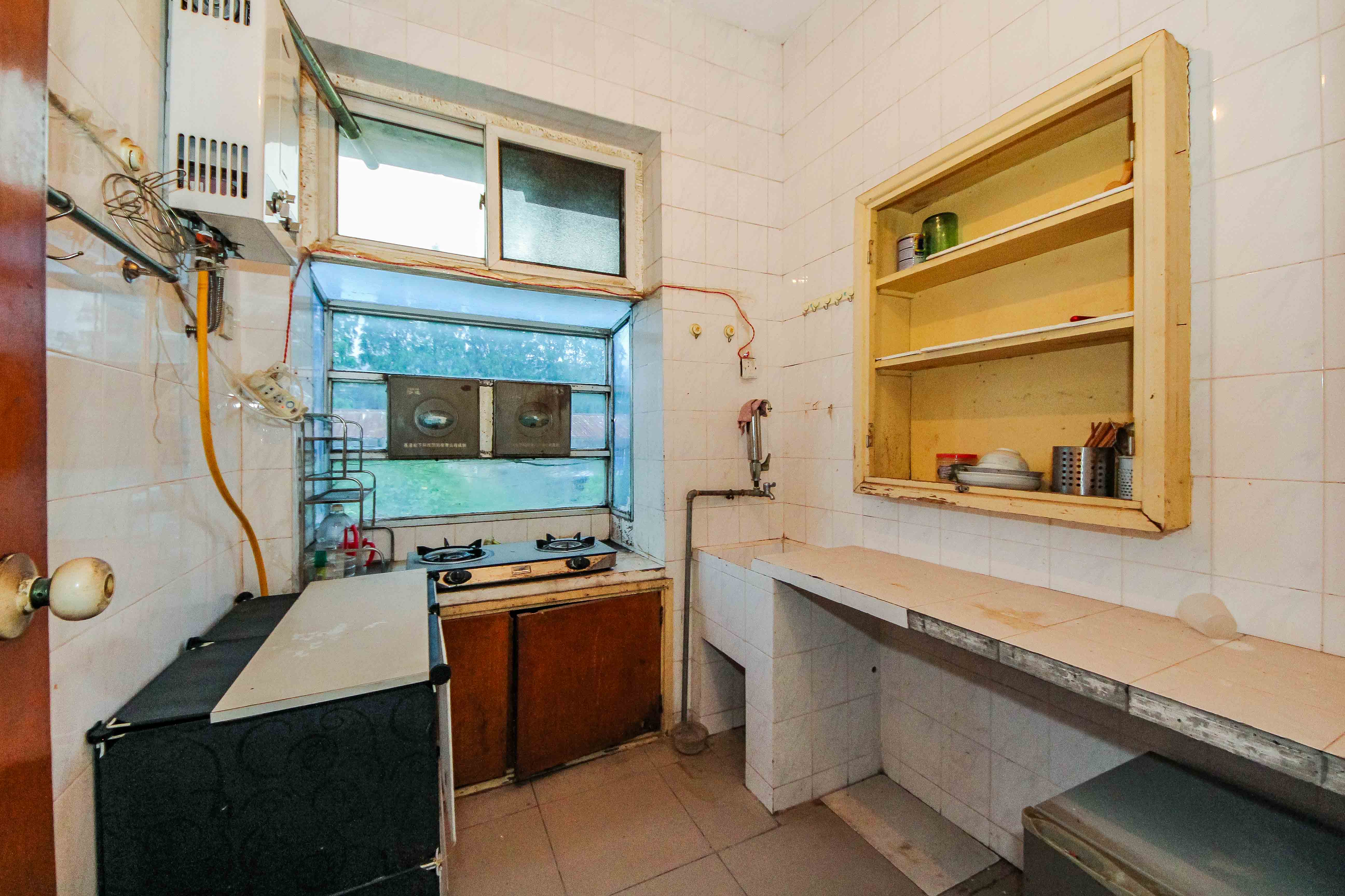 中南大学南校区  3室2厅1卫    74.4万厨房