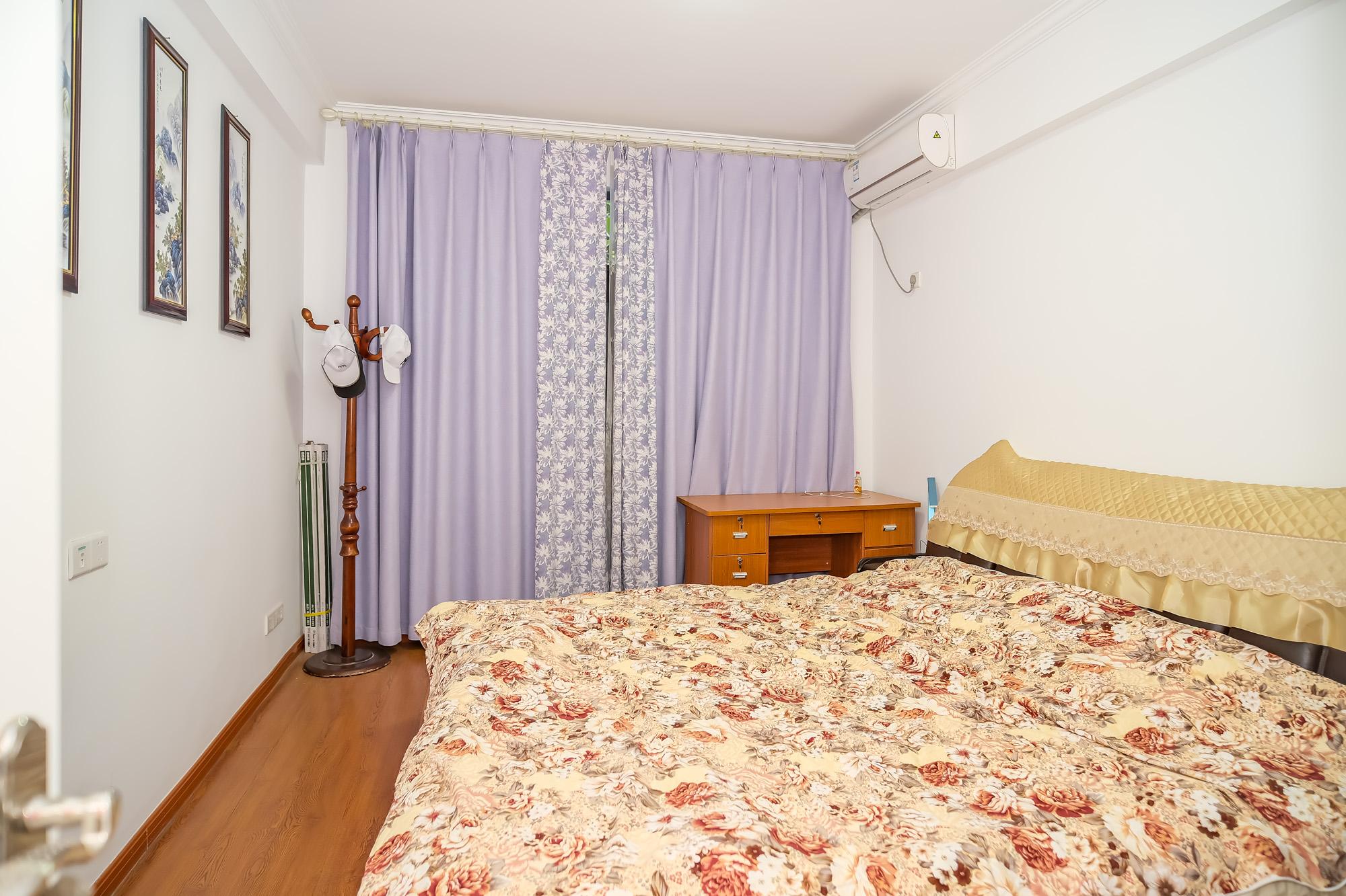 山水湾  3室2厅1卫    96.0万 山水湾  3室2厅1卫    96.0万卧室