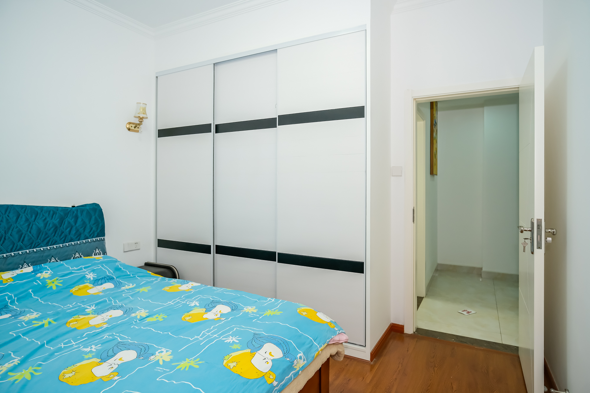 山水湾  3室2厅1卫    96.0万 山水湾  3室2厅1卫    96.0万卧室