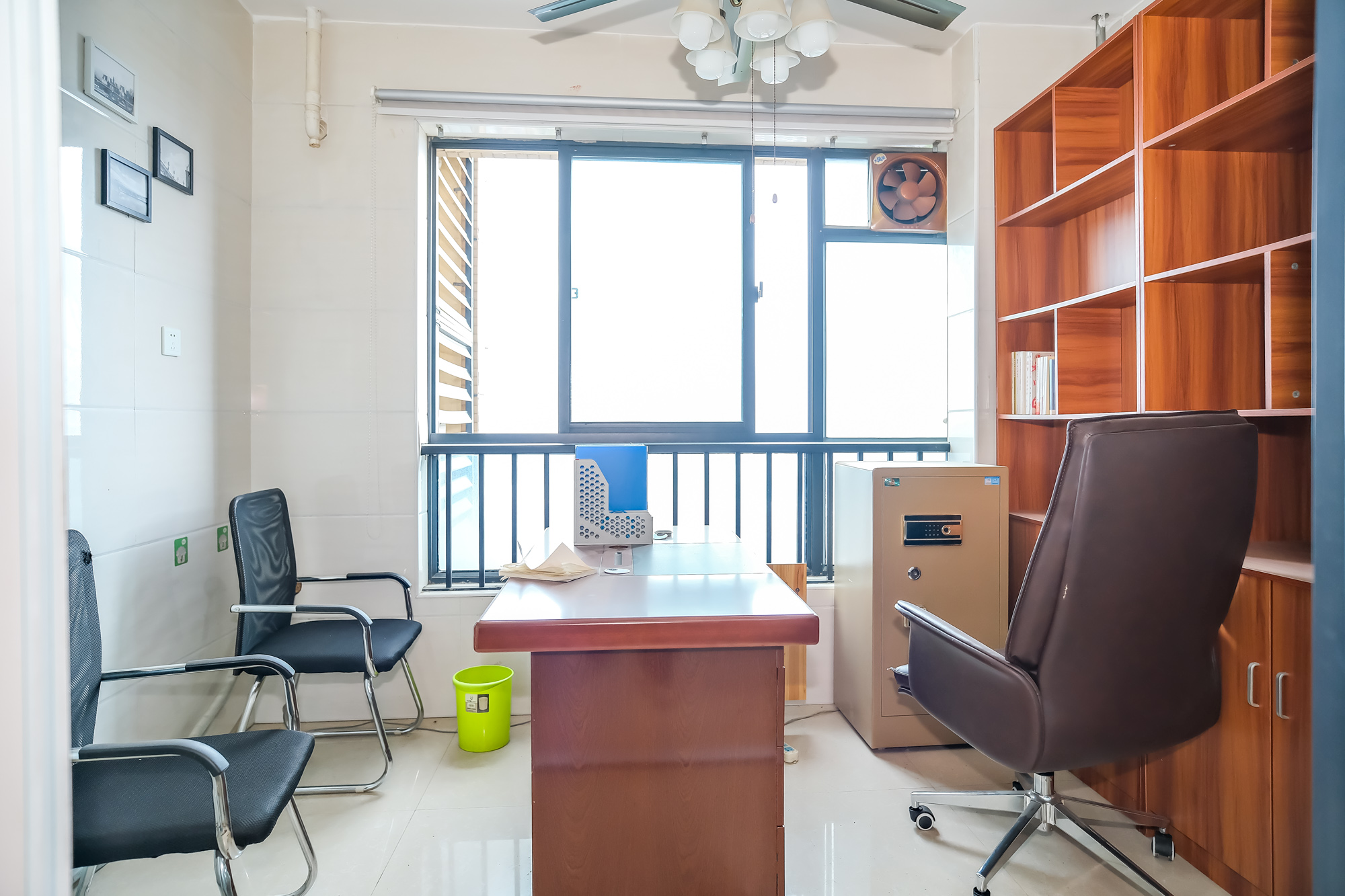 山水湾  3室2厅1卫    27.0万 山水湾  3室2厅1卫    27.0万卧室