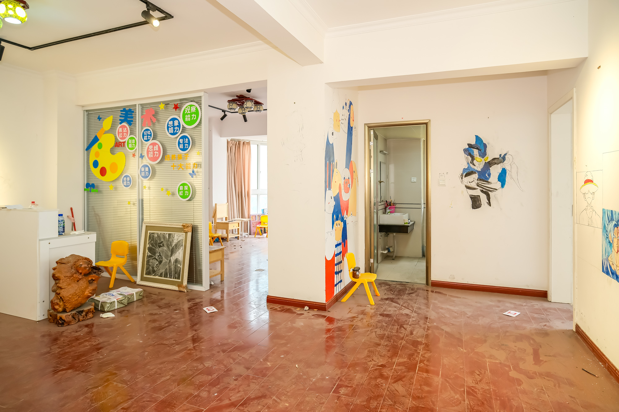 月亮湾草莓街区一、二期  3室2厅1卫    58.0万 月亮湾草莓街区一、二期  3室2厅1卫    58.0万客厅