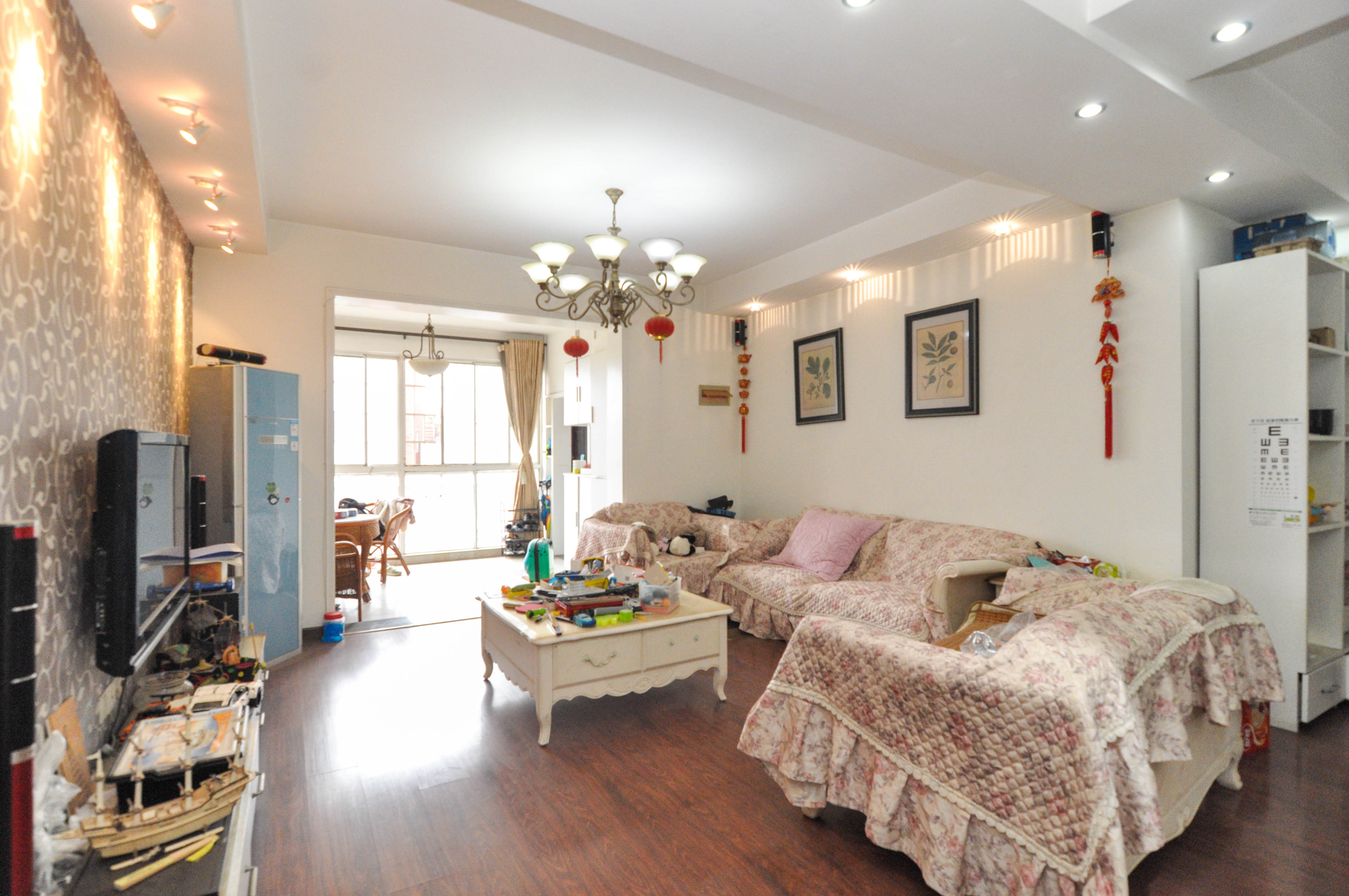 望麓锦园 3室2厅2卫 86.0万 望麓锦园 3室2厅2卫 86.0万客厅