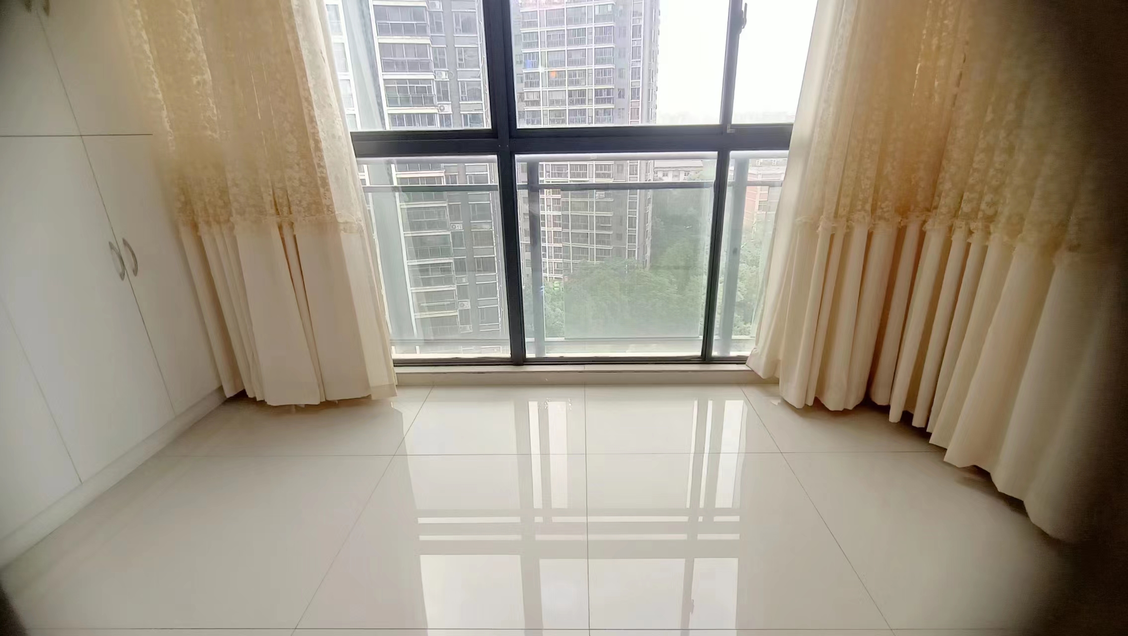 九九华帝  2室2厅1卫   52.00万 九九华帝  2室2厅1卫   52.00万室内图