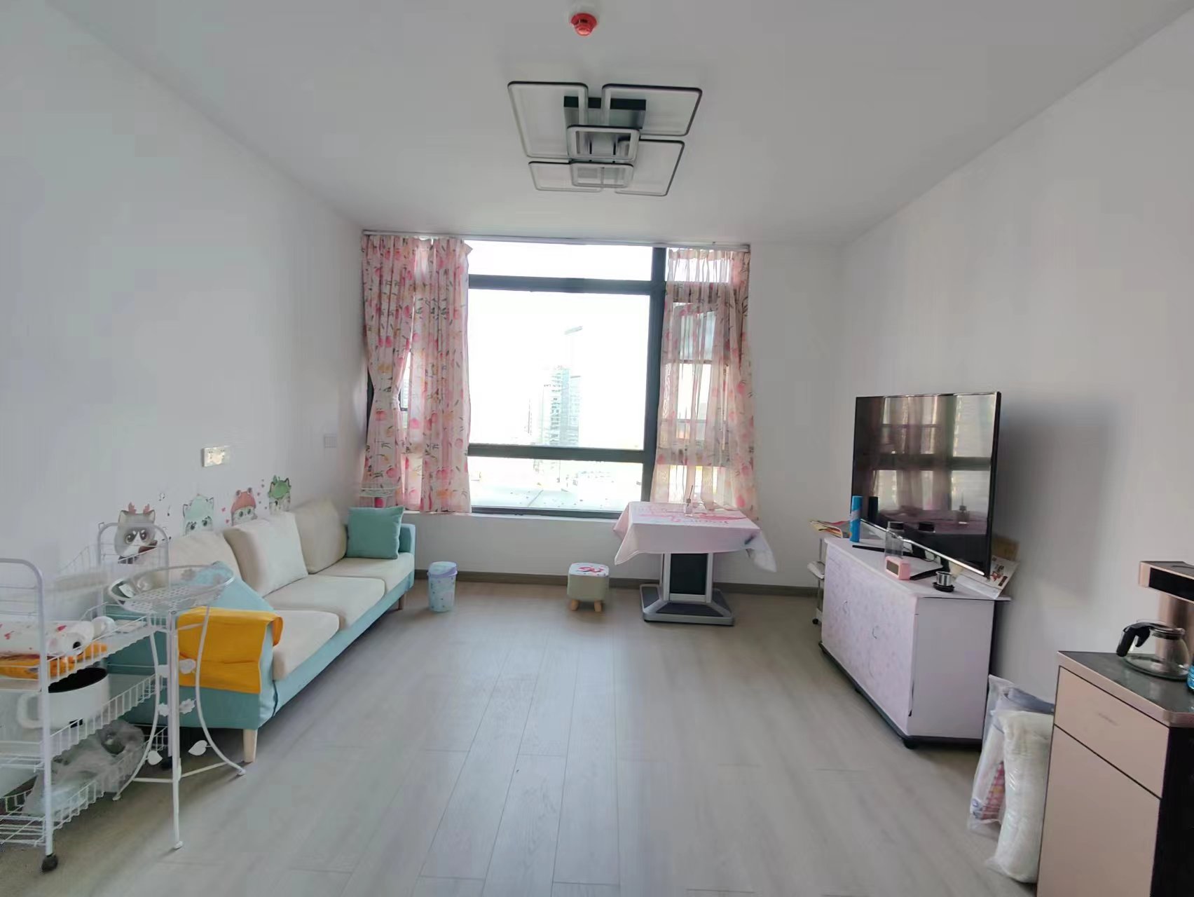 恒大滨河左岸  1室1厅1卫   2200.00元/月室内图1