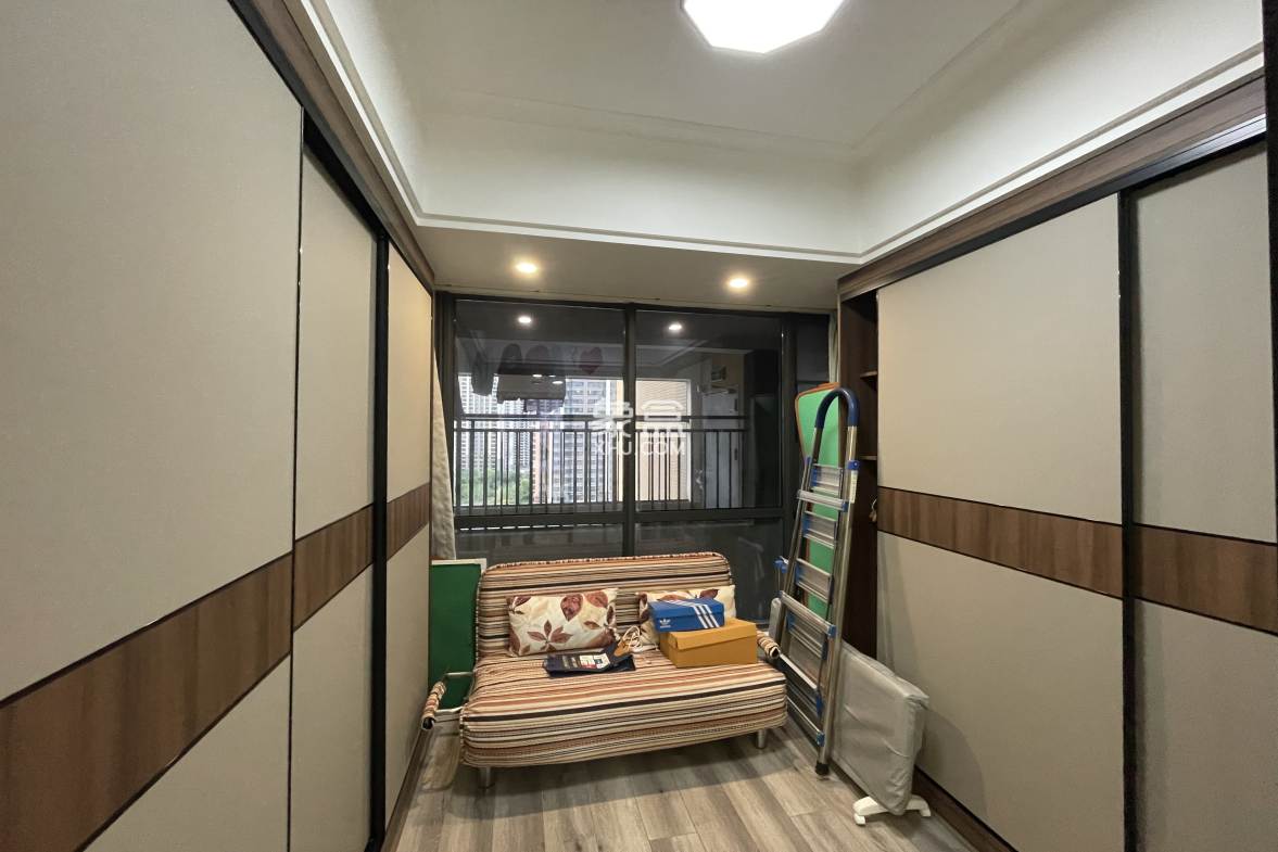 春藤小镇  3室2厅1卫    83.8万 春藤小镇  3室2厅1卫    83.8万室内图