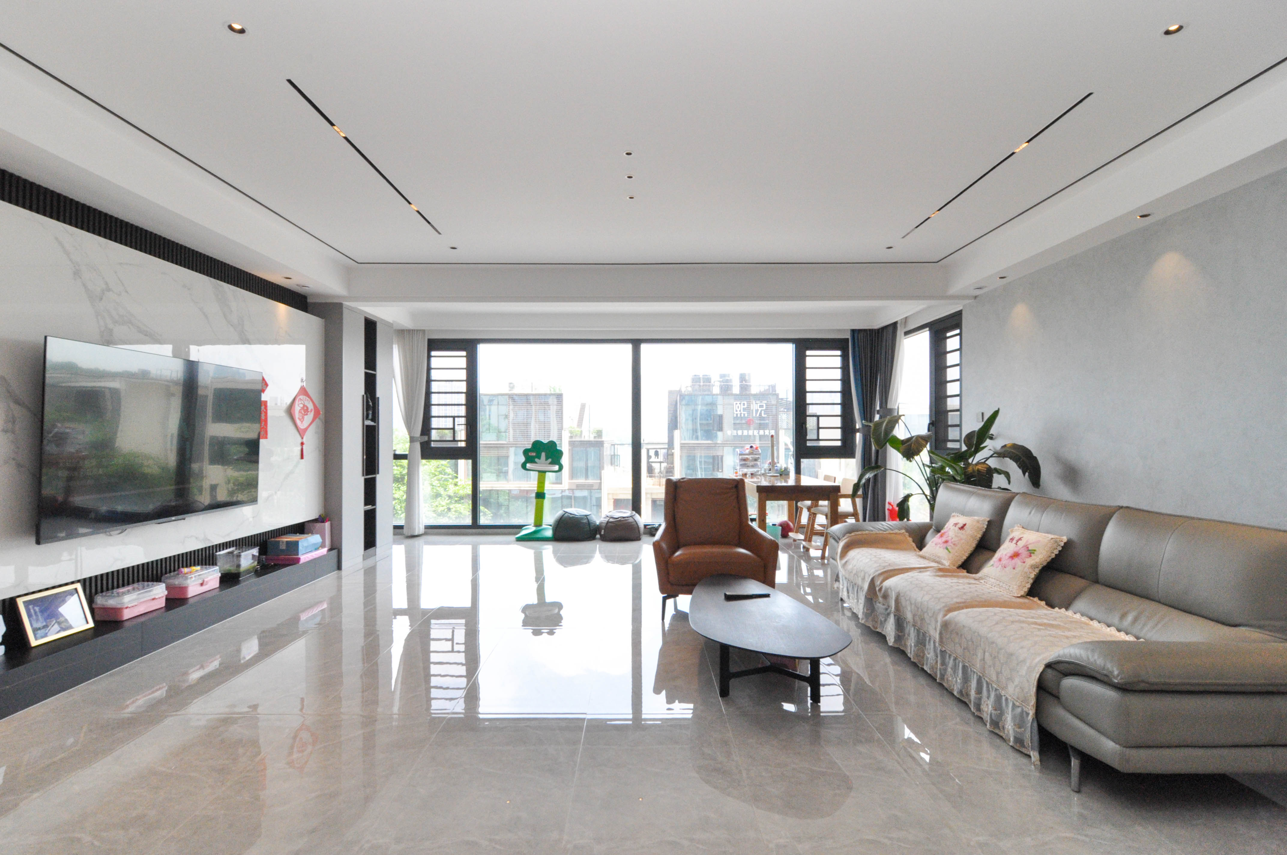 佳兆业云顶梅溪湖（佳兆业梅溪荟）  4室2厅2卫    368.0万客厅