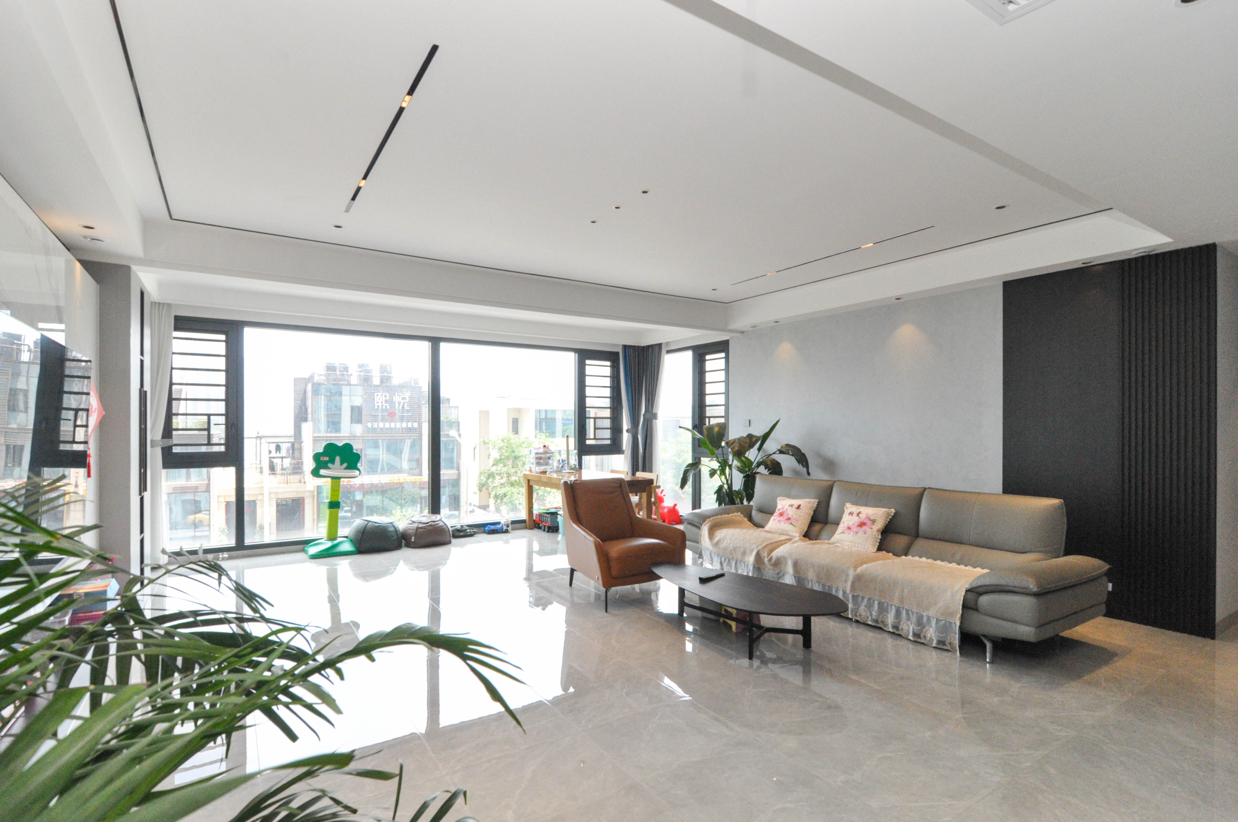 佳兆业云顶梅溪湖（佳兆业梅溪荟）  4室2厅2卫    368.0万其他