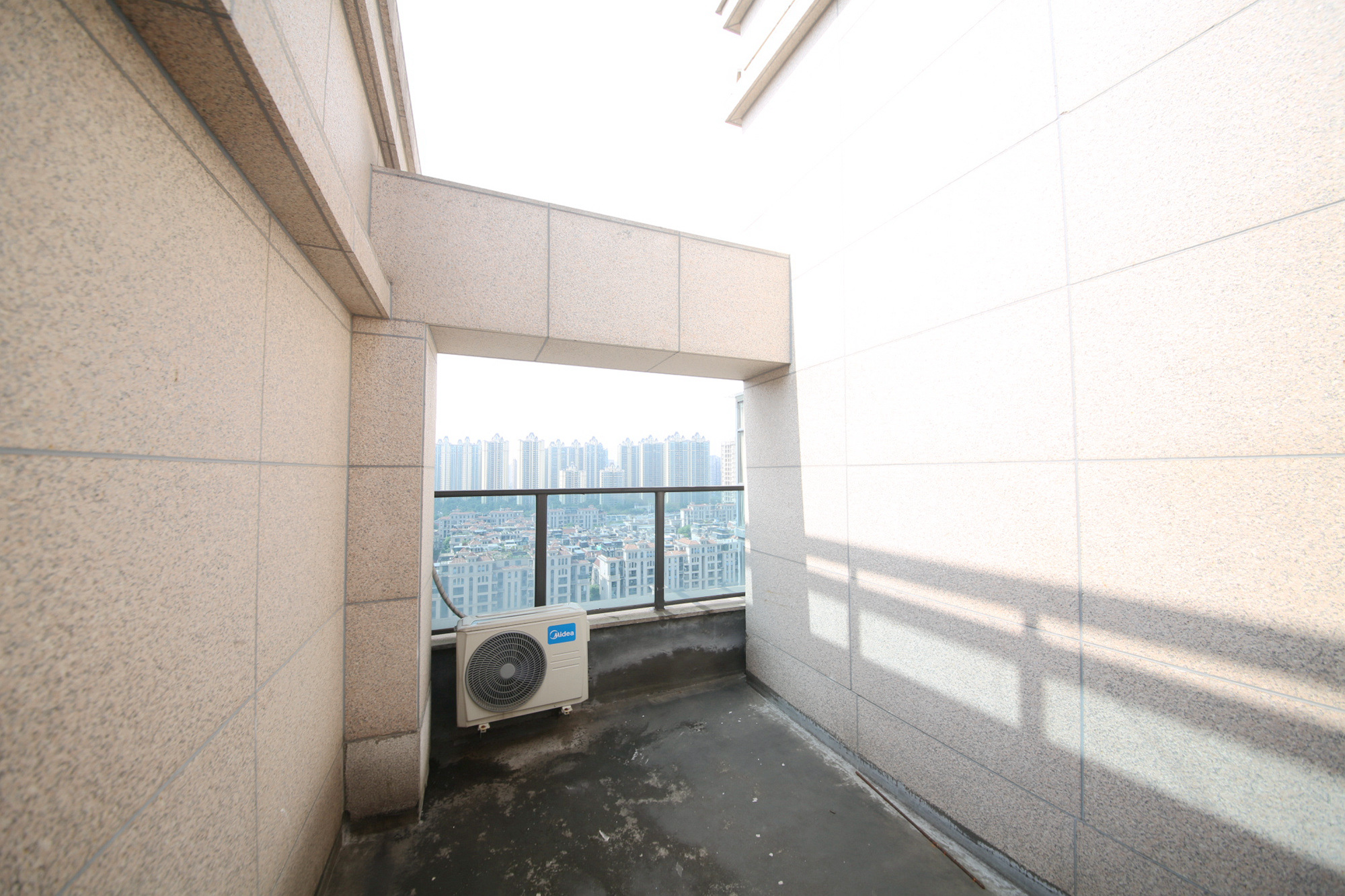 明昇壹城（明昇时代广场）一期  5室2厅3卫   328.00万其他