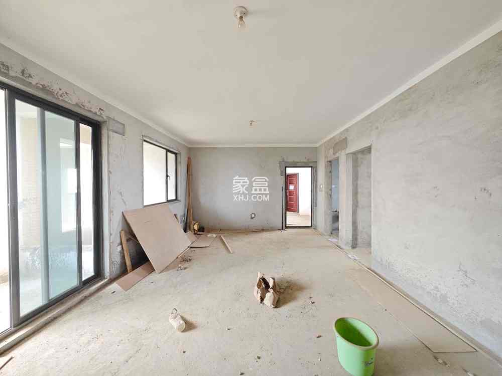 长房半岛蓝湾（观山月）  3室2厅2卫    60.0万