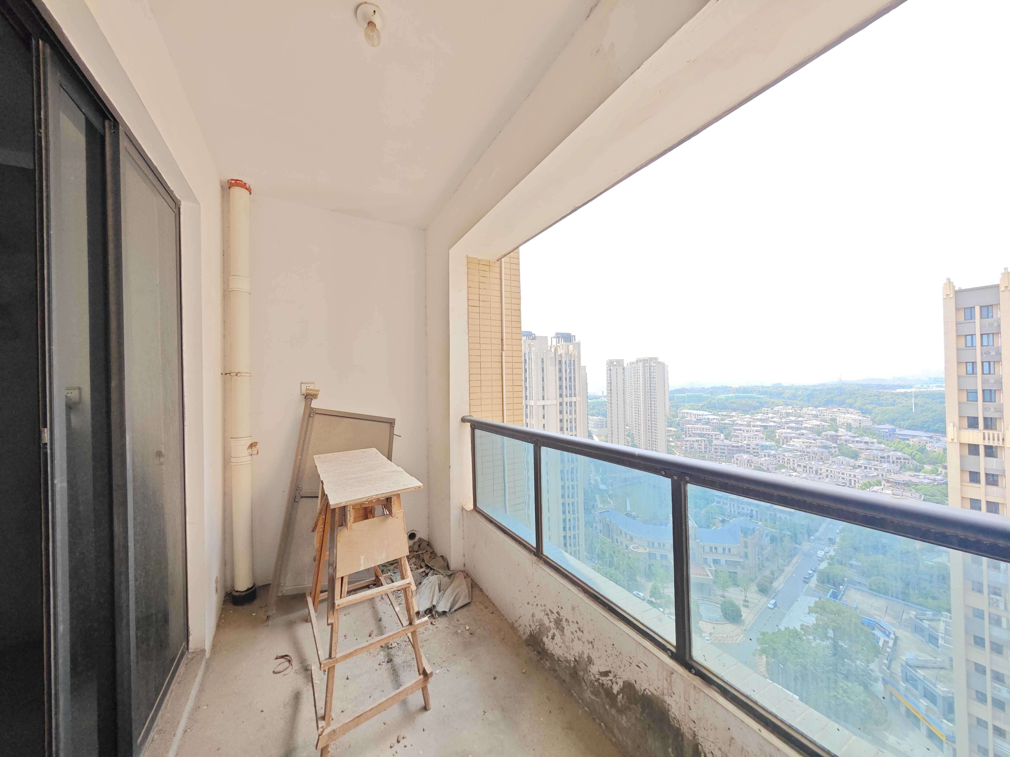 长房半岛蓝湾(观山月) 3室2厅2卫 60.0万 长房半岛蓝湾(观山月) 3室2厅2卫 60.0万其他