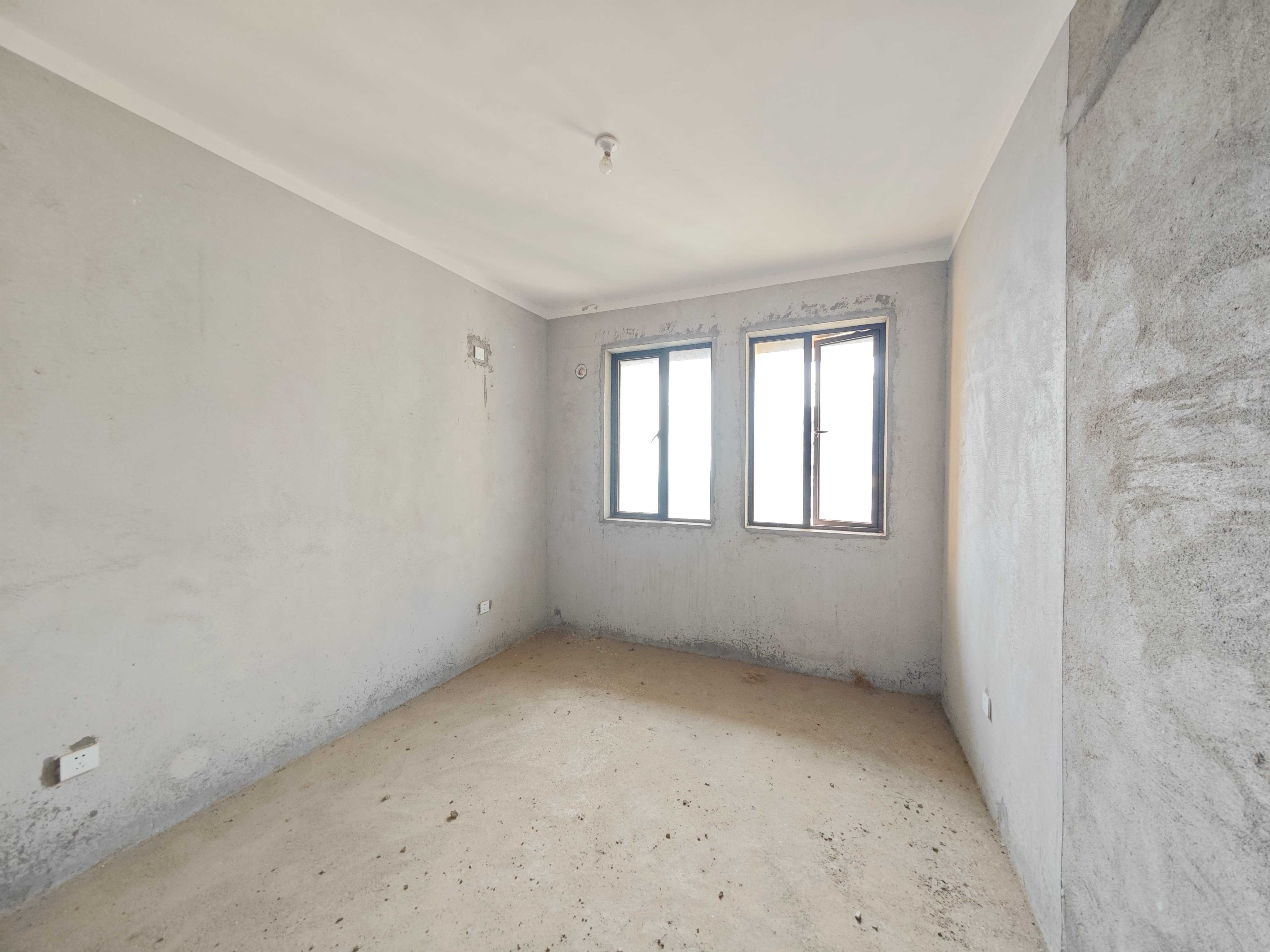 长房半岛蓝湾(观山月) 3室2厅2卫 60.0万 长房半岛蓝湾(观山月) 3室2厅2卫 60.0万卧室