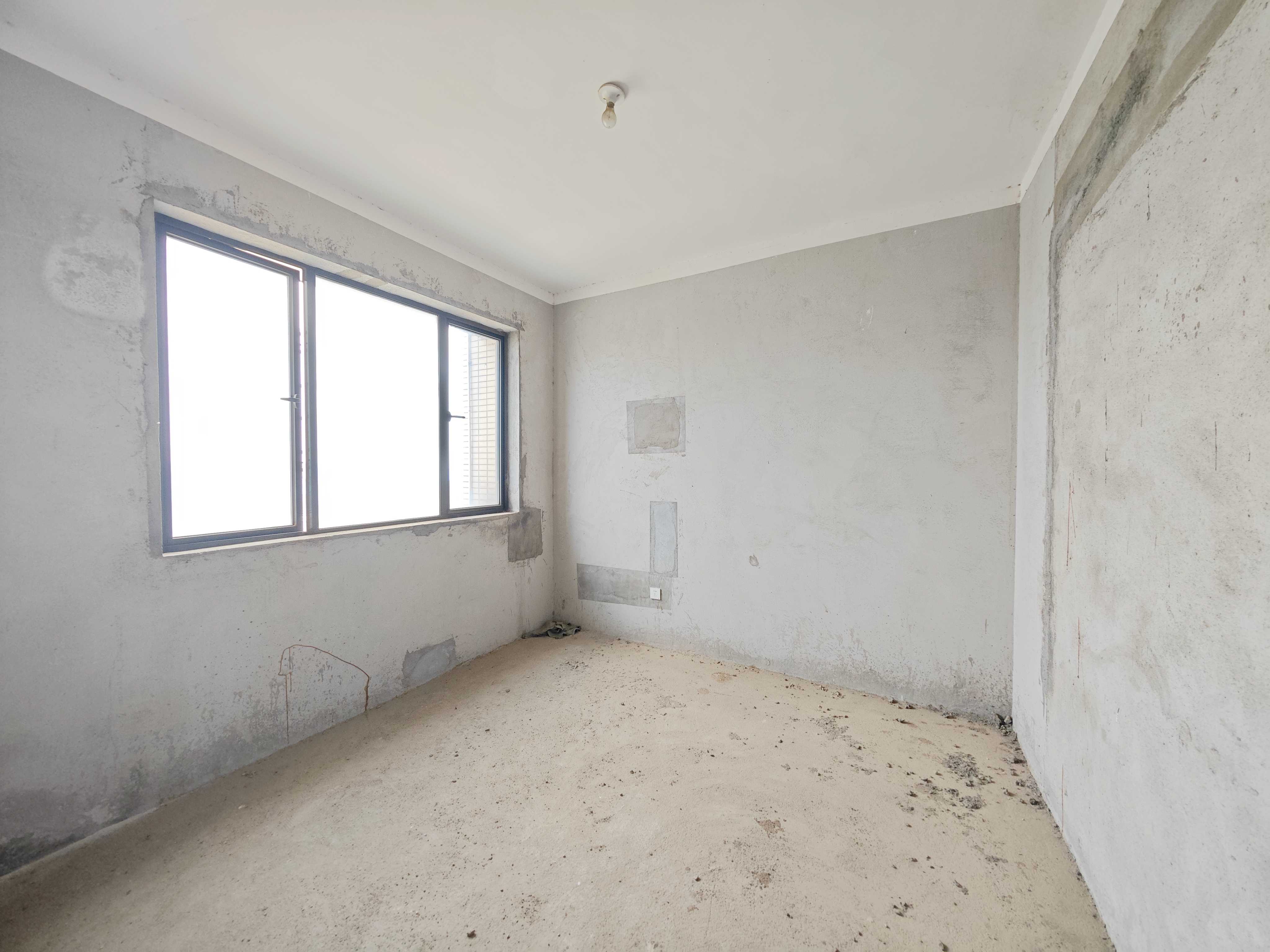 长房半岛蓝湾(观山月) 3室2厅2卫 60.0万 长房半岛蓝湾(观山月) 3室2厅2卫 60.0万卧室