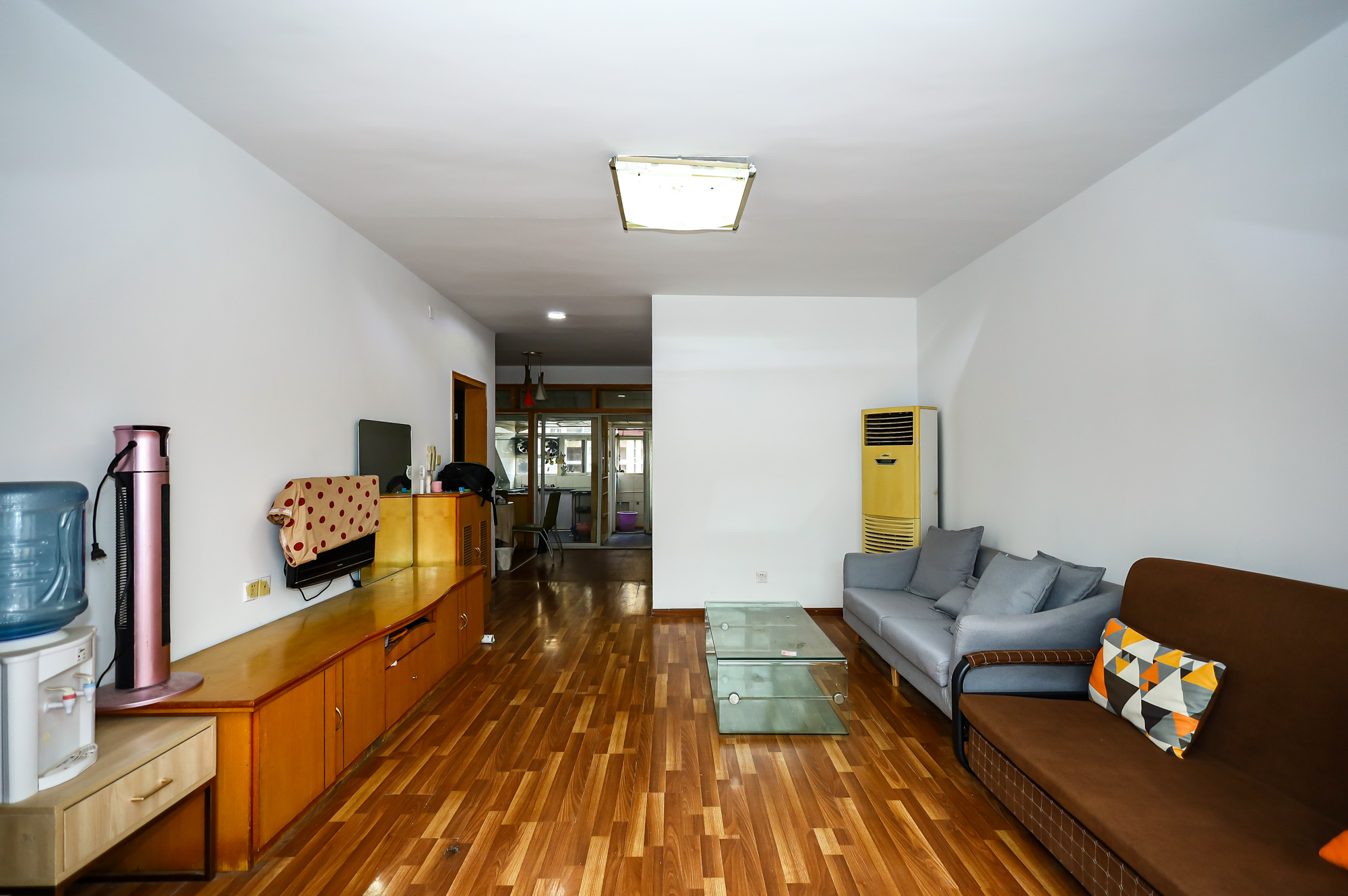 华丽家族  2室2厅1卫    30.0万客厅