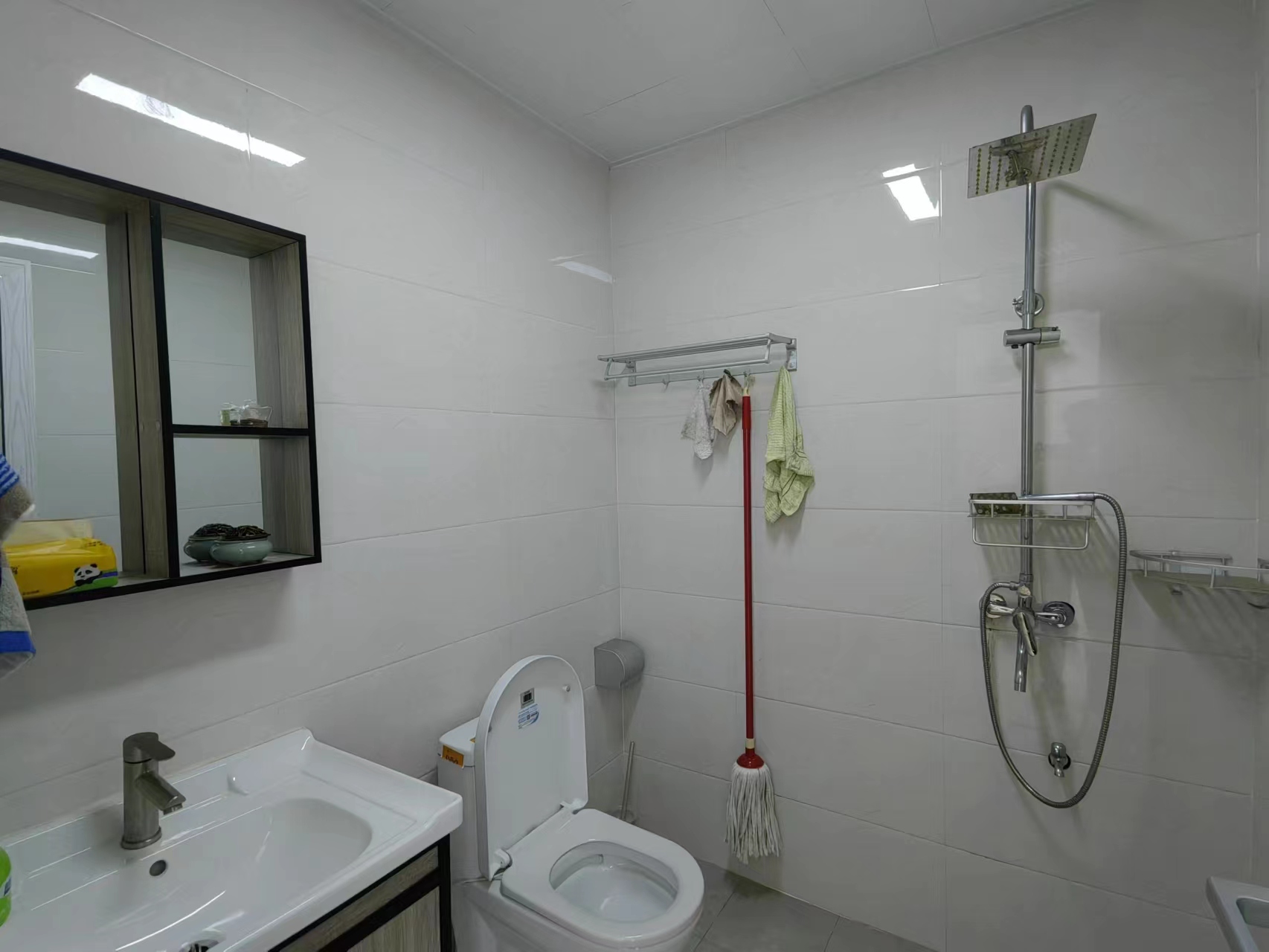 流金岁月-华晨国际 1室1厅1卫 35.00万 流金岁月-华晨国际 1室1厅1卫 35.00万室内图