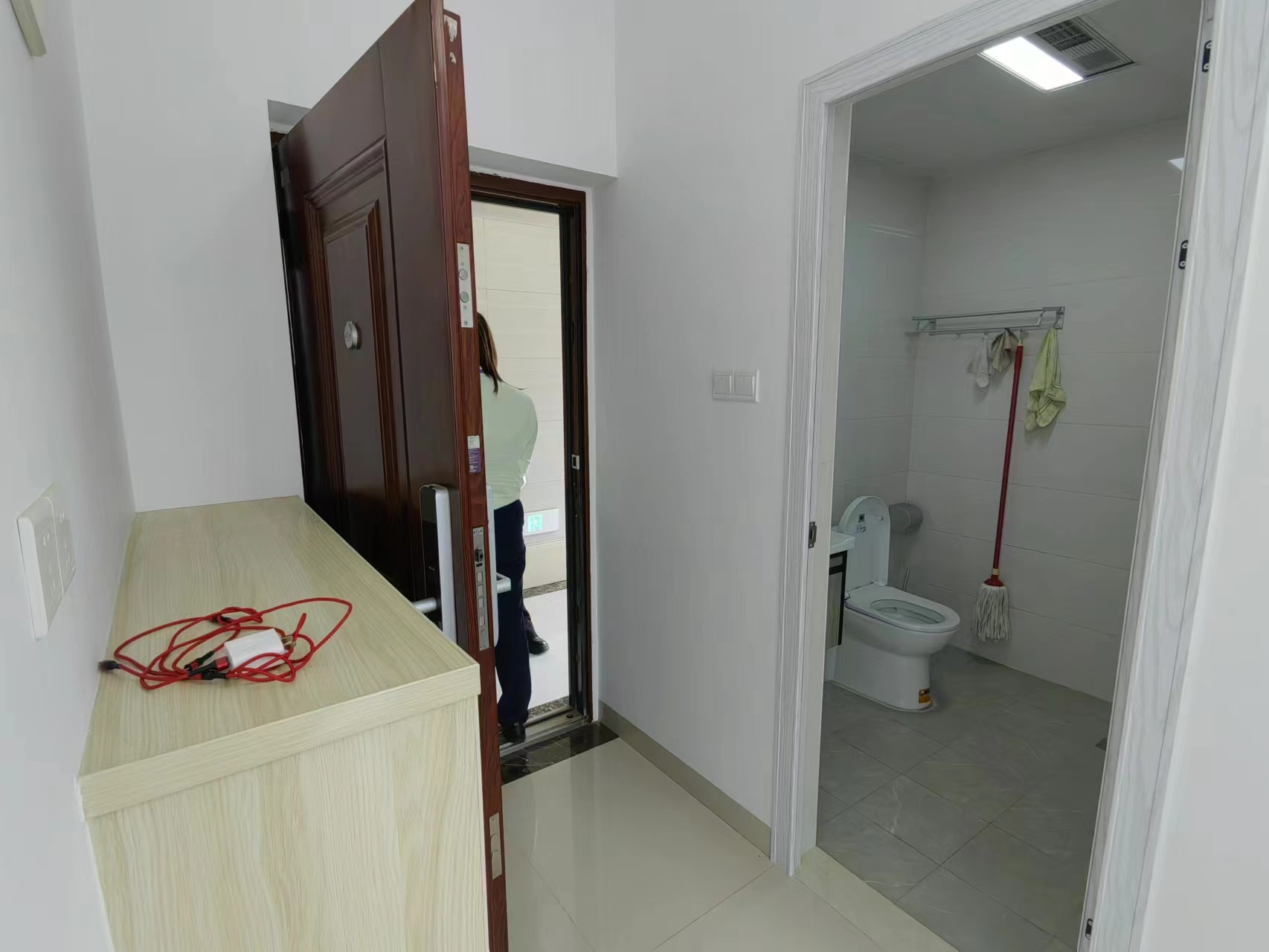 流金岁月-华晨国际 1室1厅1卫 35.00万 流金岁月-华晨国际 1室1厅1卫 35.00万室内图