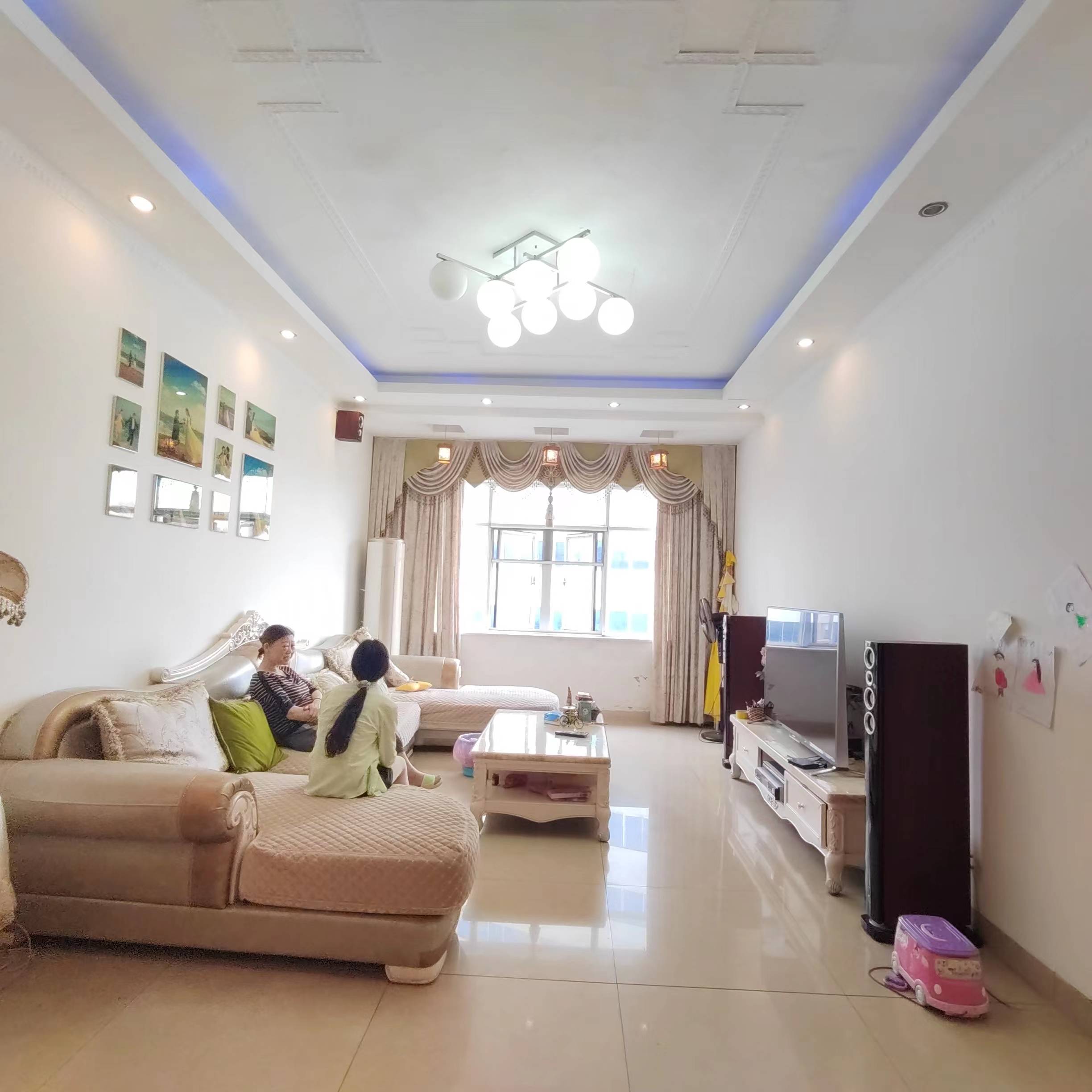 政华小区 4室2厅2卫 68.0万 政华小区 4室2厅2卫 68.0万室内图