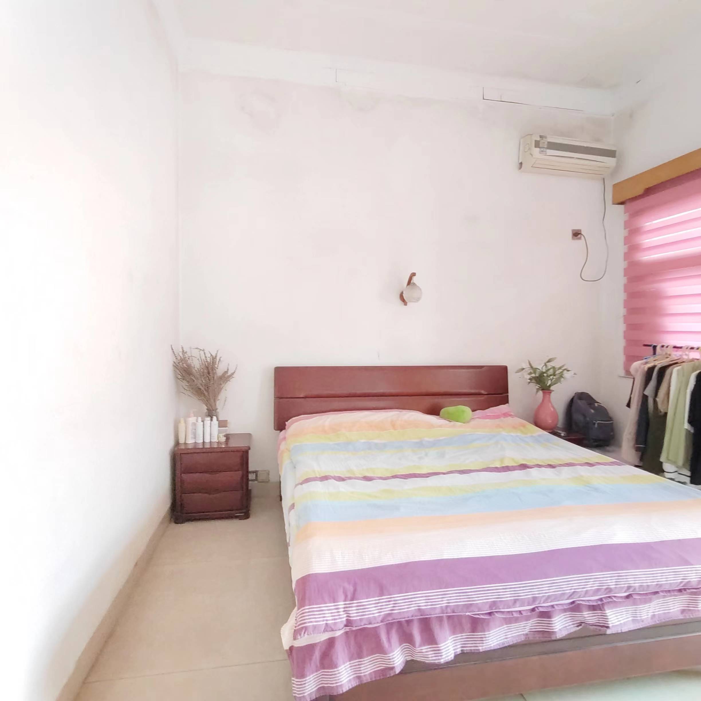 政华小区 4室2厅2卫 68.0万 政华小区 4室2厅2卫 68.0万室内图