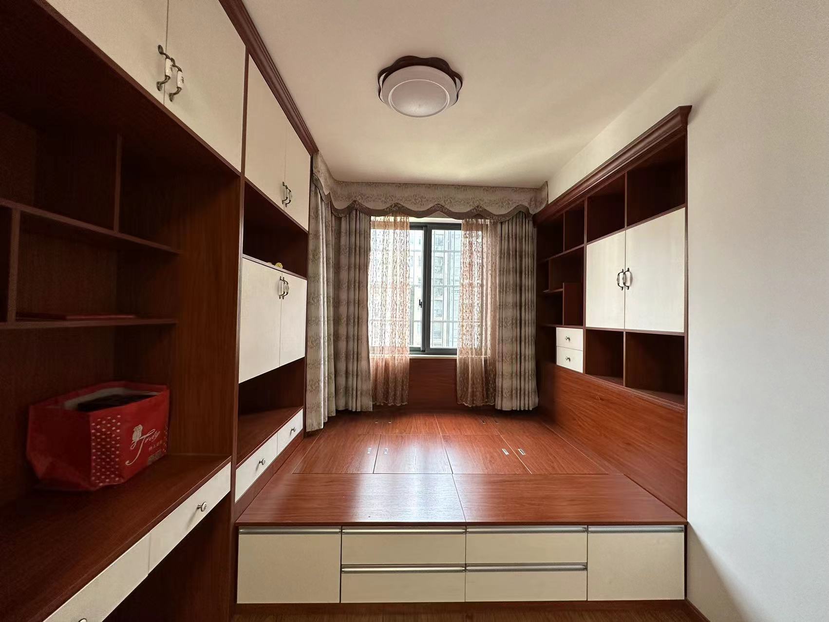 山水文园 3室2厅2卫 89.8万 山水文园 3室2厅2卫 89.8万室内图