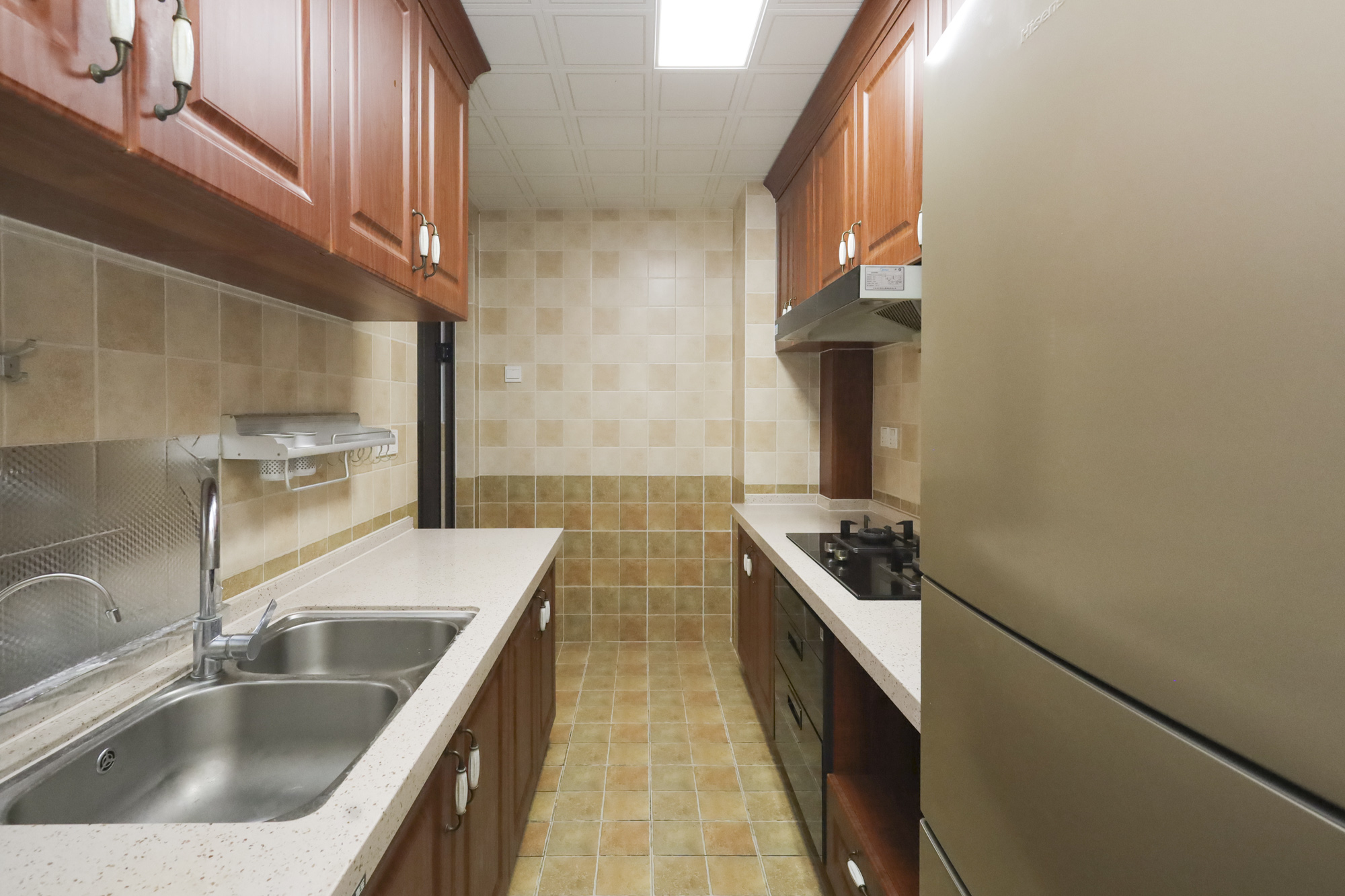 南山雍江汇(滨江国际新城)  3室2厅1卫    178.0万 南山雍江汇(滨江国际新城)  3室2厅1卫    178.0万厨房