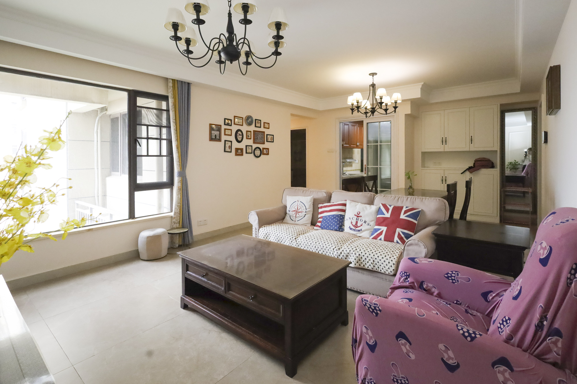 南山雍江汇(滨江国际新城)  3室2厅1卫    178.0万 南山雍江汇(滨江国际新城)  3室2厅1卫    178.0万客厅