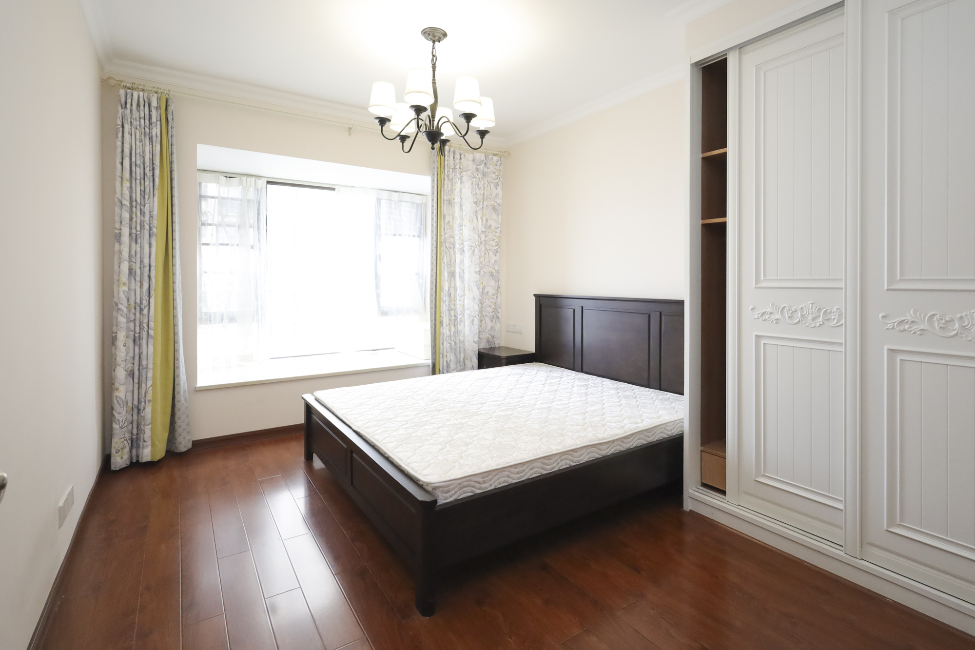 南山雍江汇(滨江国际新城)  3室2厅1卫    178.0万 南山雍江汇(滨江国际新城)  3室2厅1卫    178.0万卧室