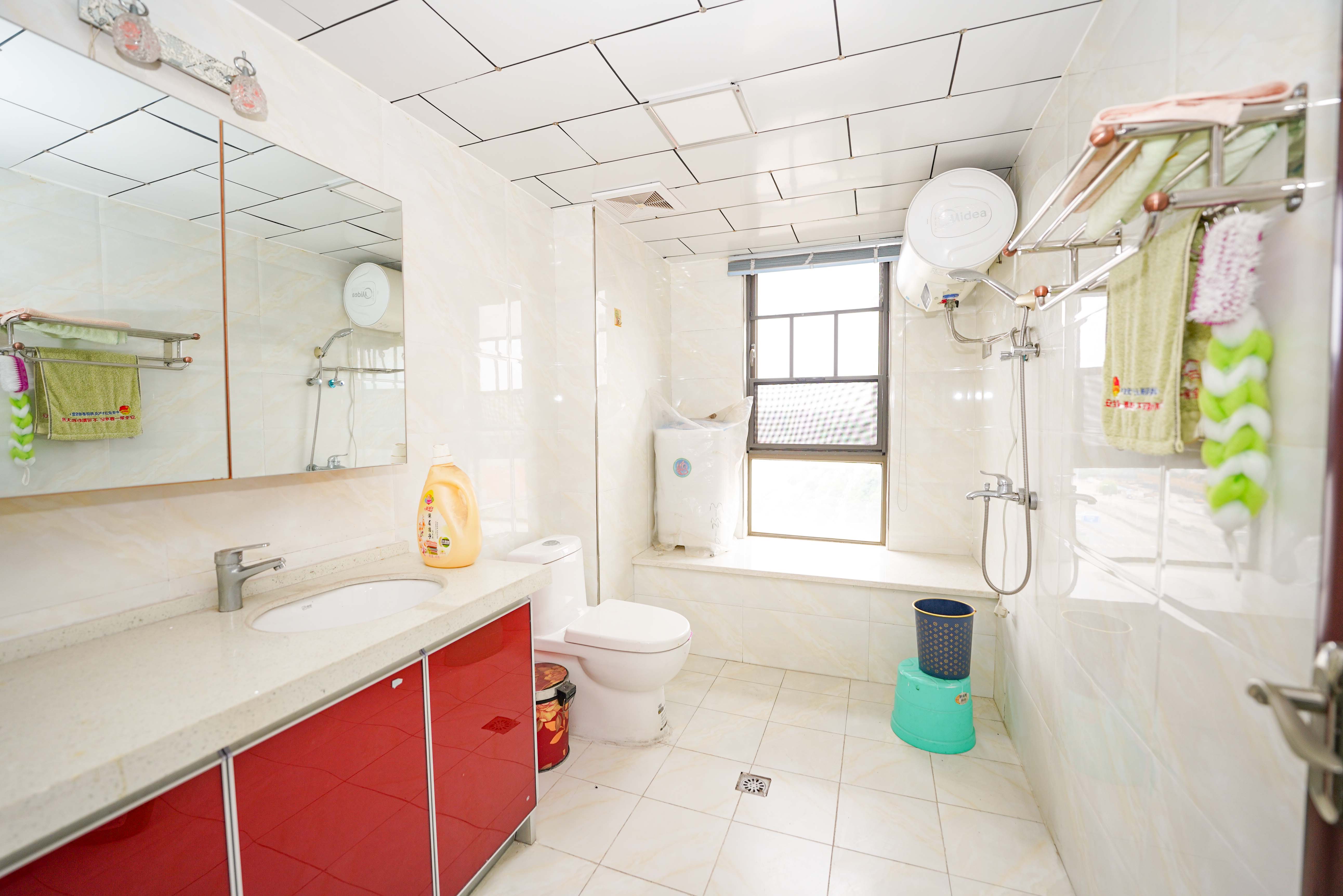 幸福庄园 3室2厅2卫 103.0万 幸福庄园 3室2厅2卫 103.0万卫生间