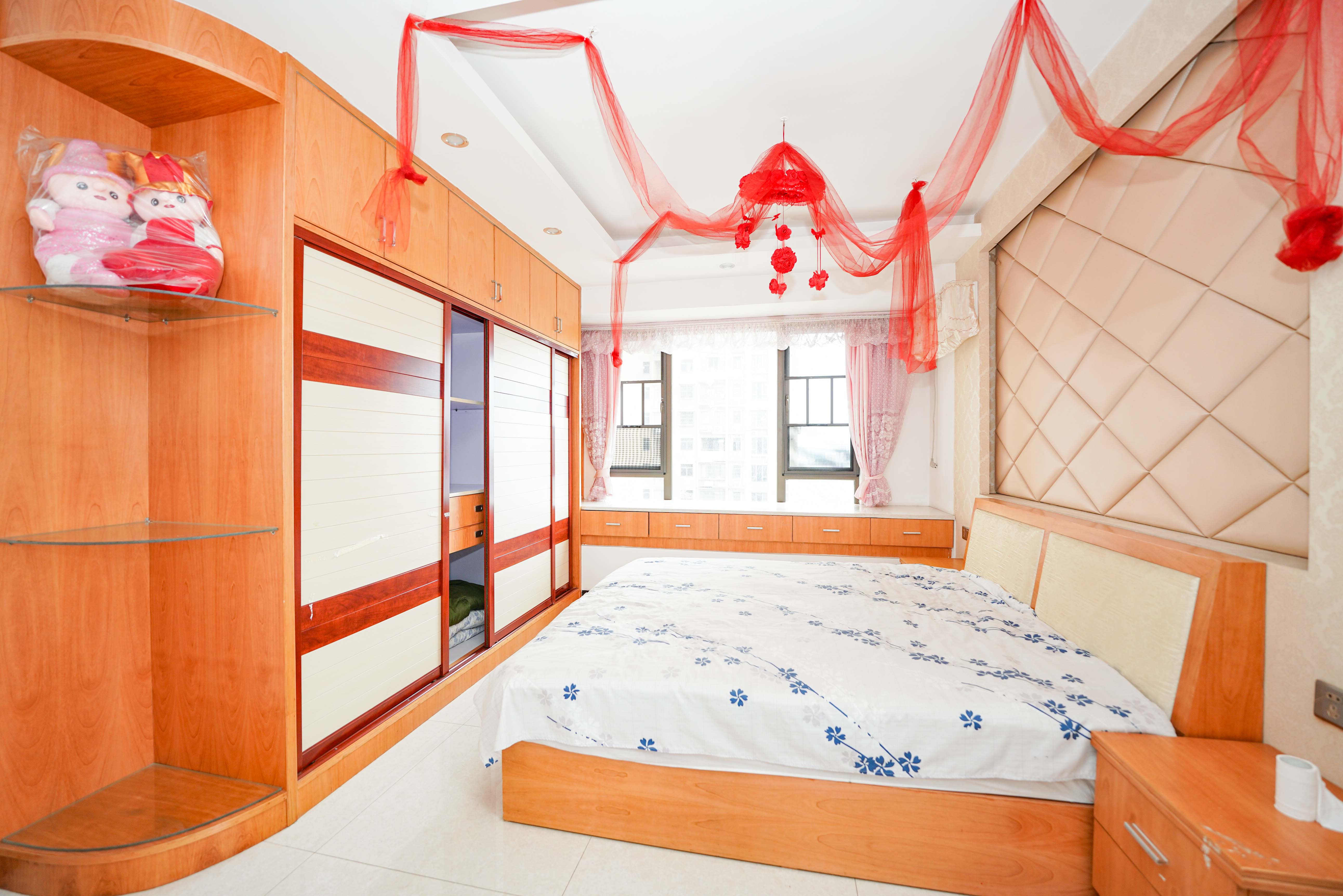 幸福庄园 3室2厅2卫 103.0万 幸福庄园 3室2厅2卫 103.0万卧室