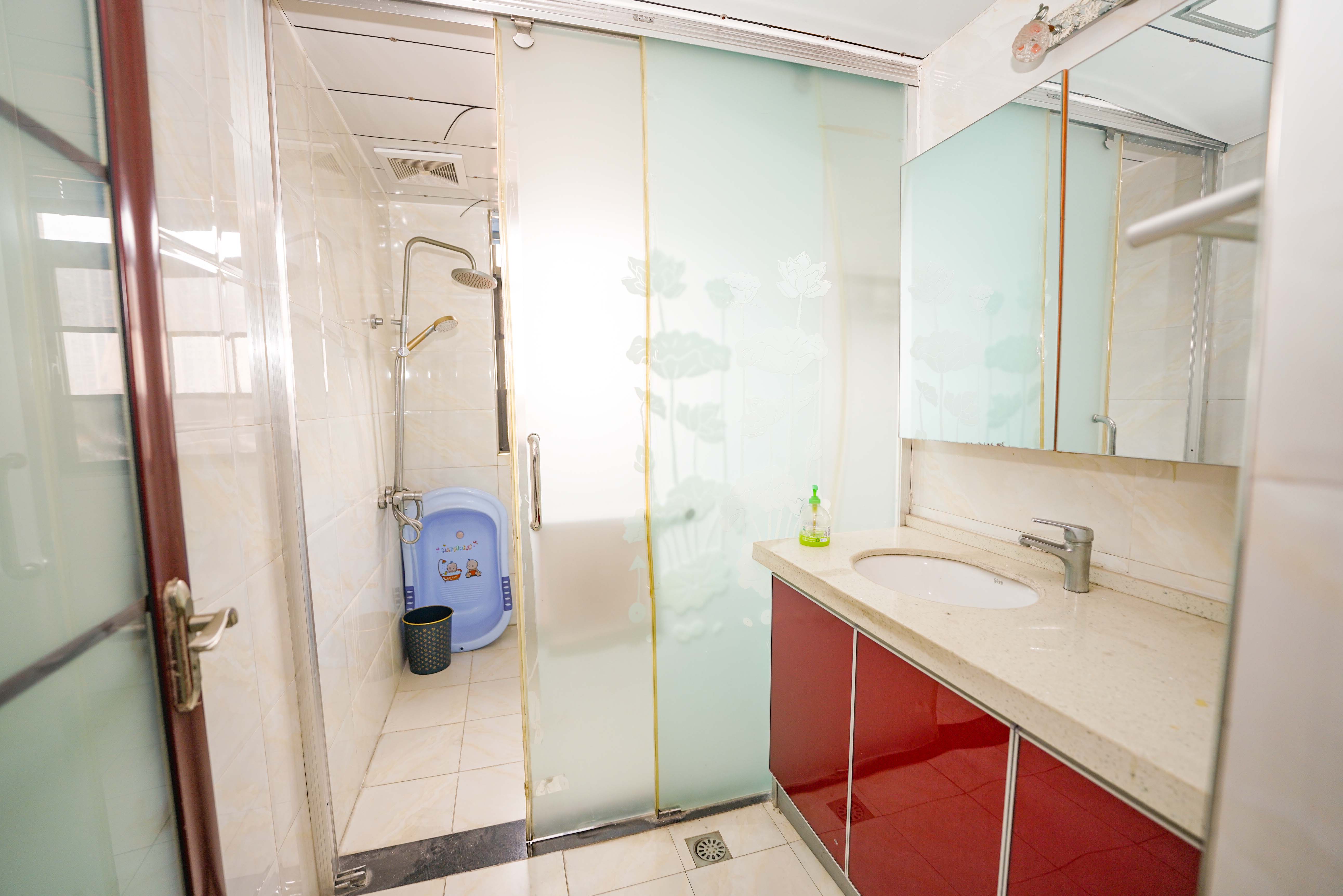 幸福庄园 3室2厅2卫 103.0万 幸福庄园 3室2厅2卫 103.0万卫生间