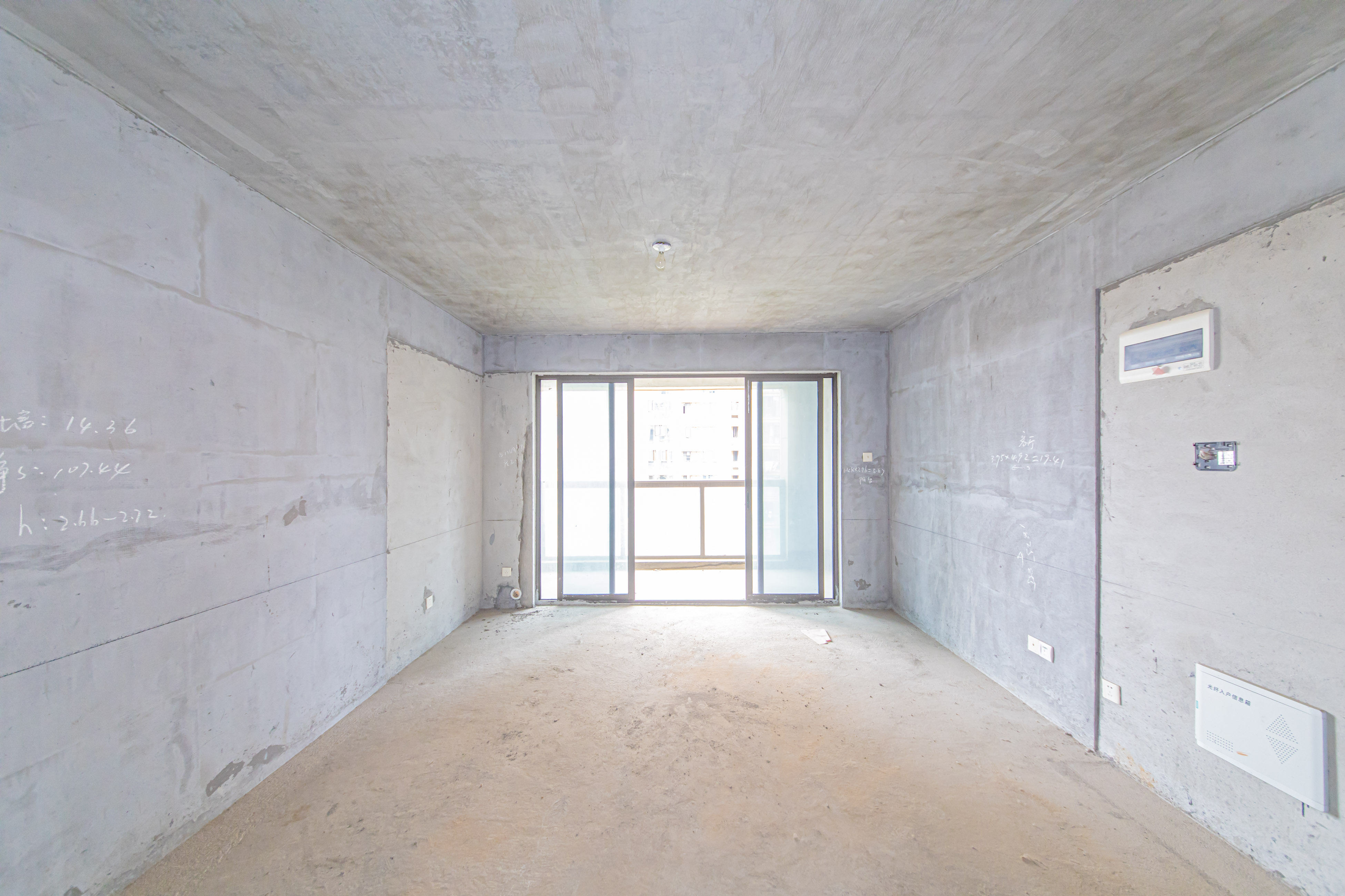 鑫远悦城(鑫远悦时代)  4室2厅2卫    130.0万 鑫远悦城(鑫远悦时代)  4室2厅2卫    130.0万客厅