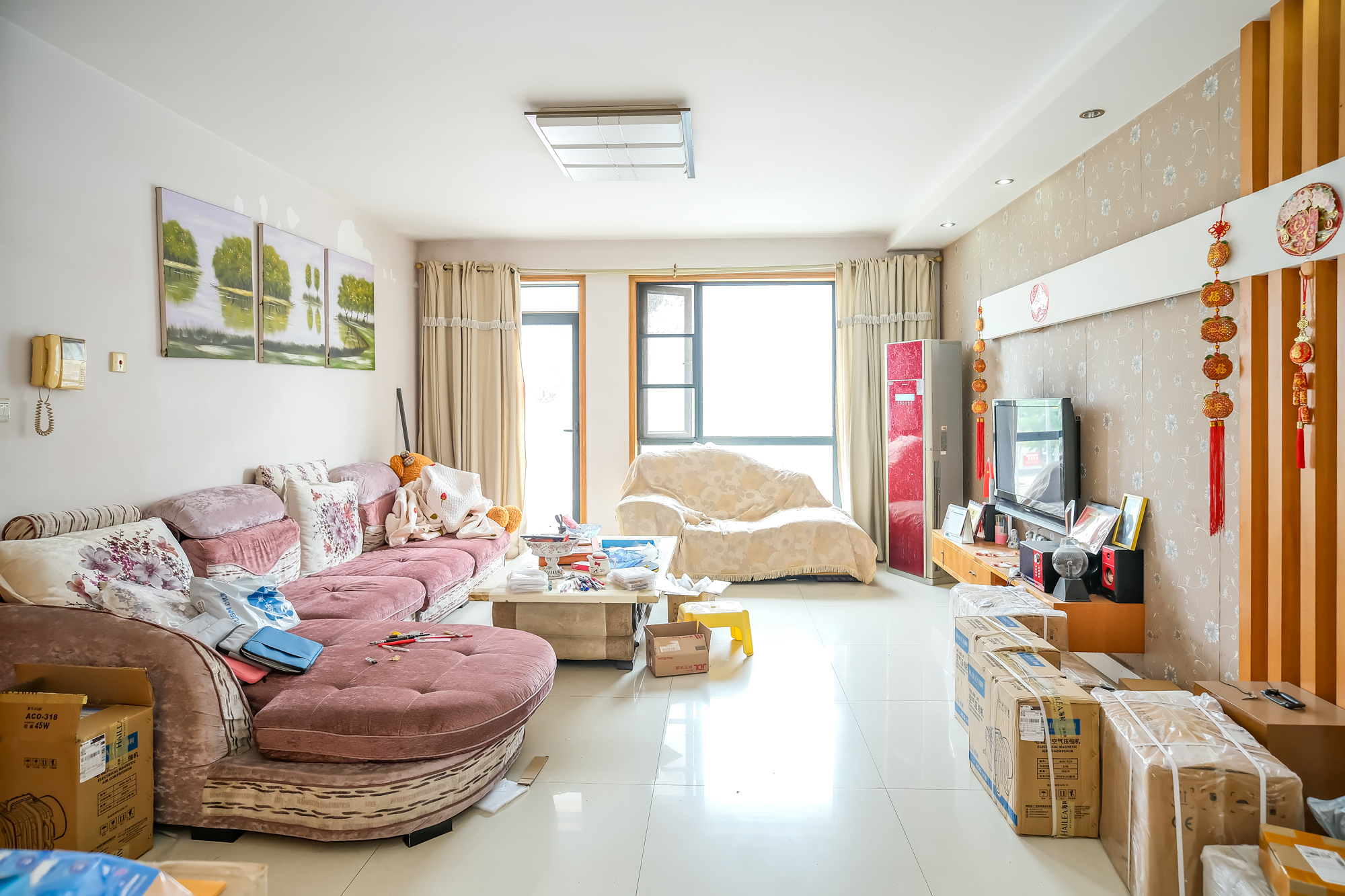 美林水郡 3室2厅2卫 120.0万 美林水郡 3室2厅2卫 120.0万客厅