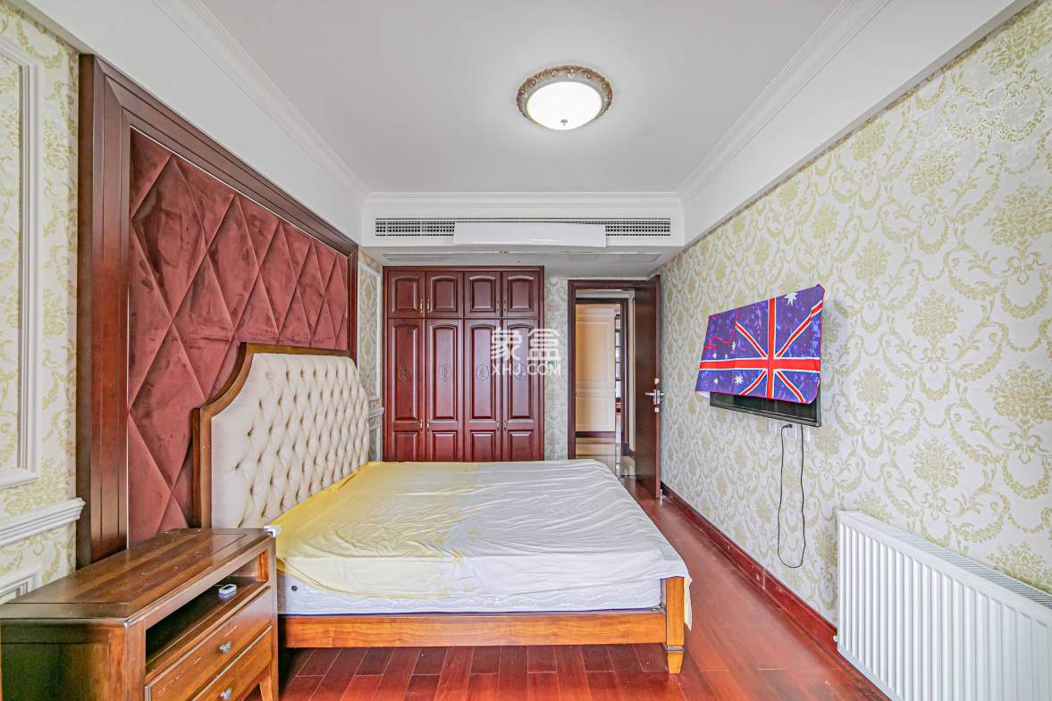 复地崑玉国际一期  3室2厅2卫    320.0万 复地崑玉国际一期  3室2厅2卫    320.0万卧室