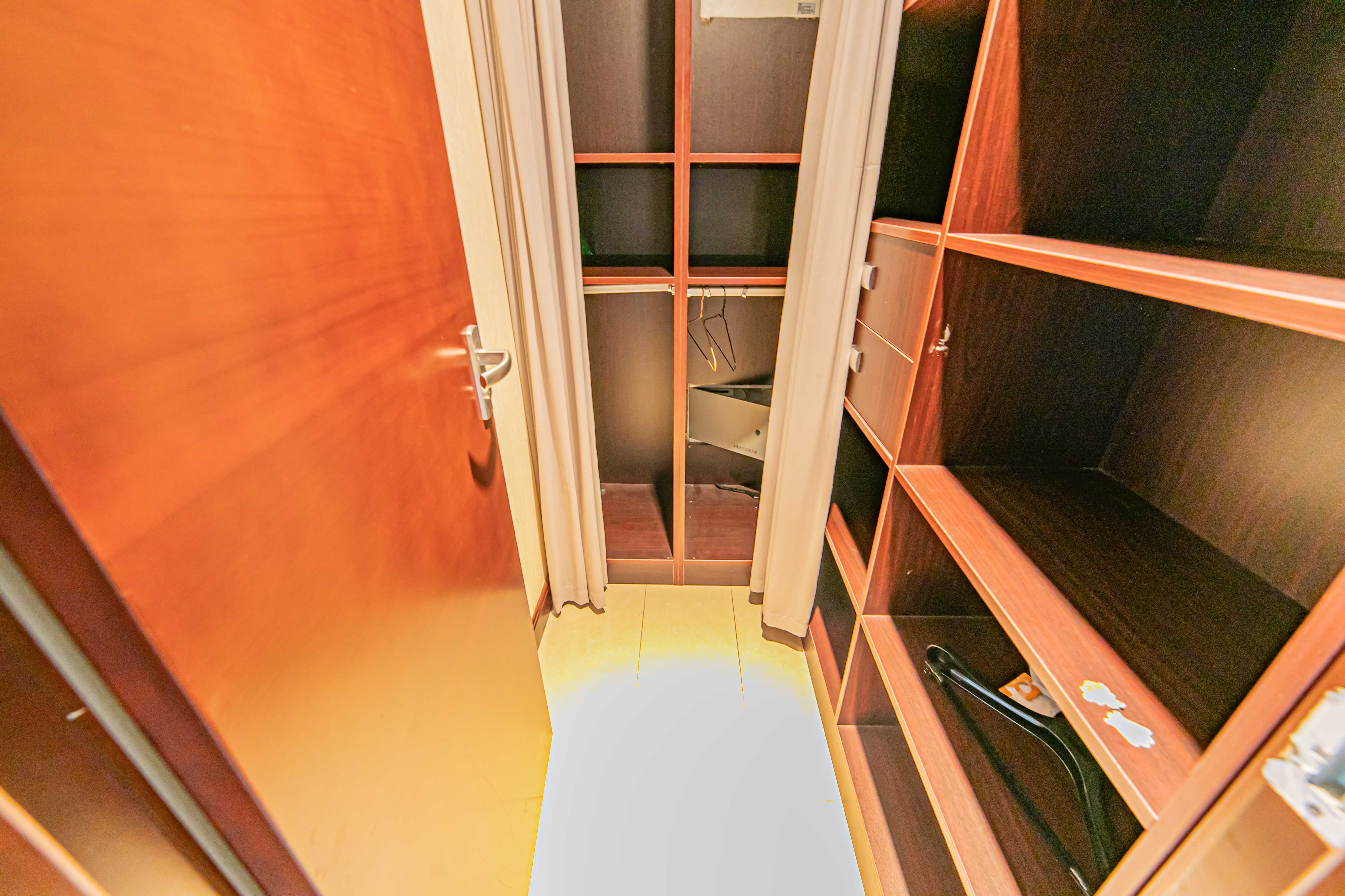 复地崑玉国际一期  3室2厅2卫    320.0万卧室