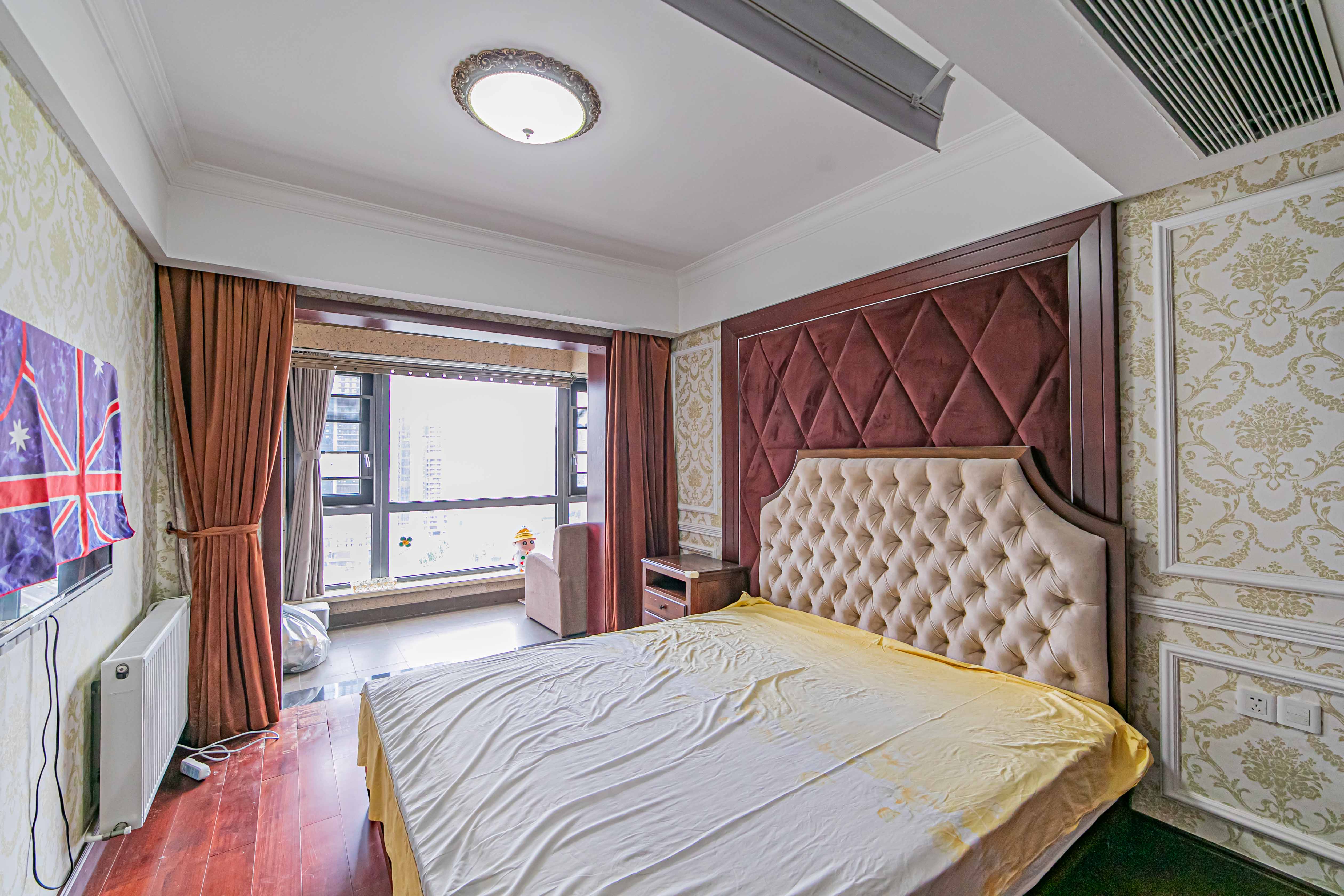 复地崑玉国际一期  3室2厅2卫    320.0万卧室