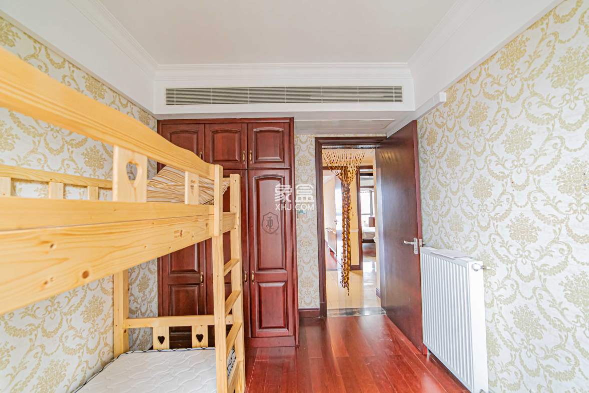 复地崑玉国际一期  3室2厅2卫    320.0万 复地崑玉国际一期  3室2厅2卫    320.0万卧室