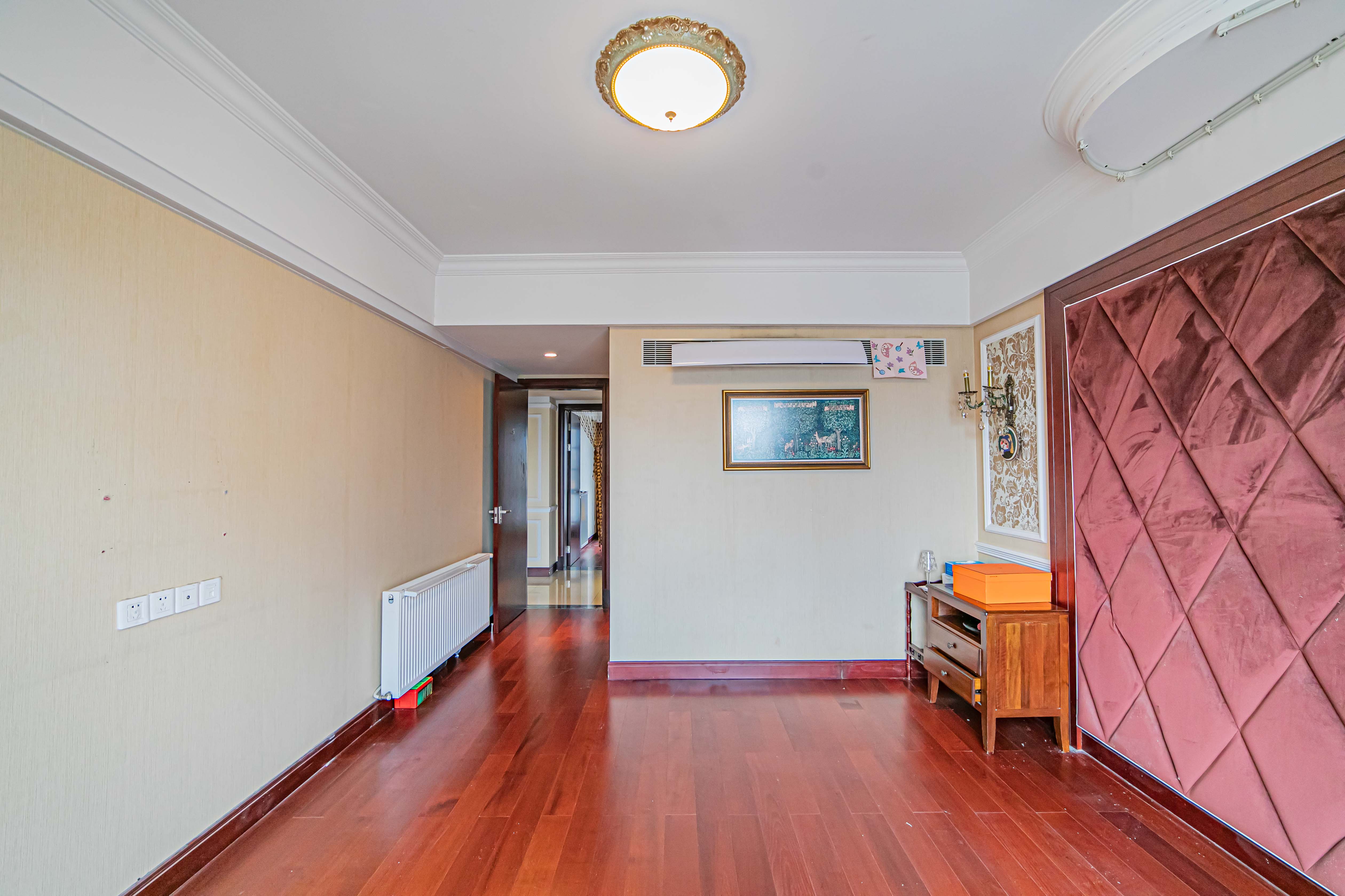 复地崑玉国际一期  3室2厅2卫    320.0万卧室