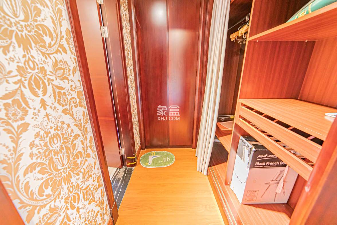 复地崑玉国际一期  3室2厅2卫    320.0万 复地崑玉国际一期  3室2厅2卫    320.0万卧室