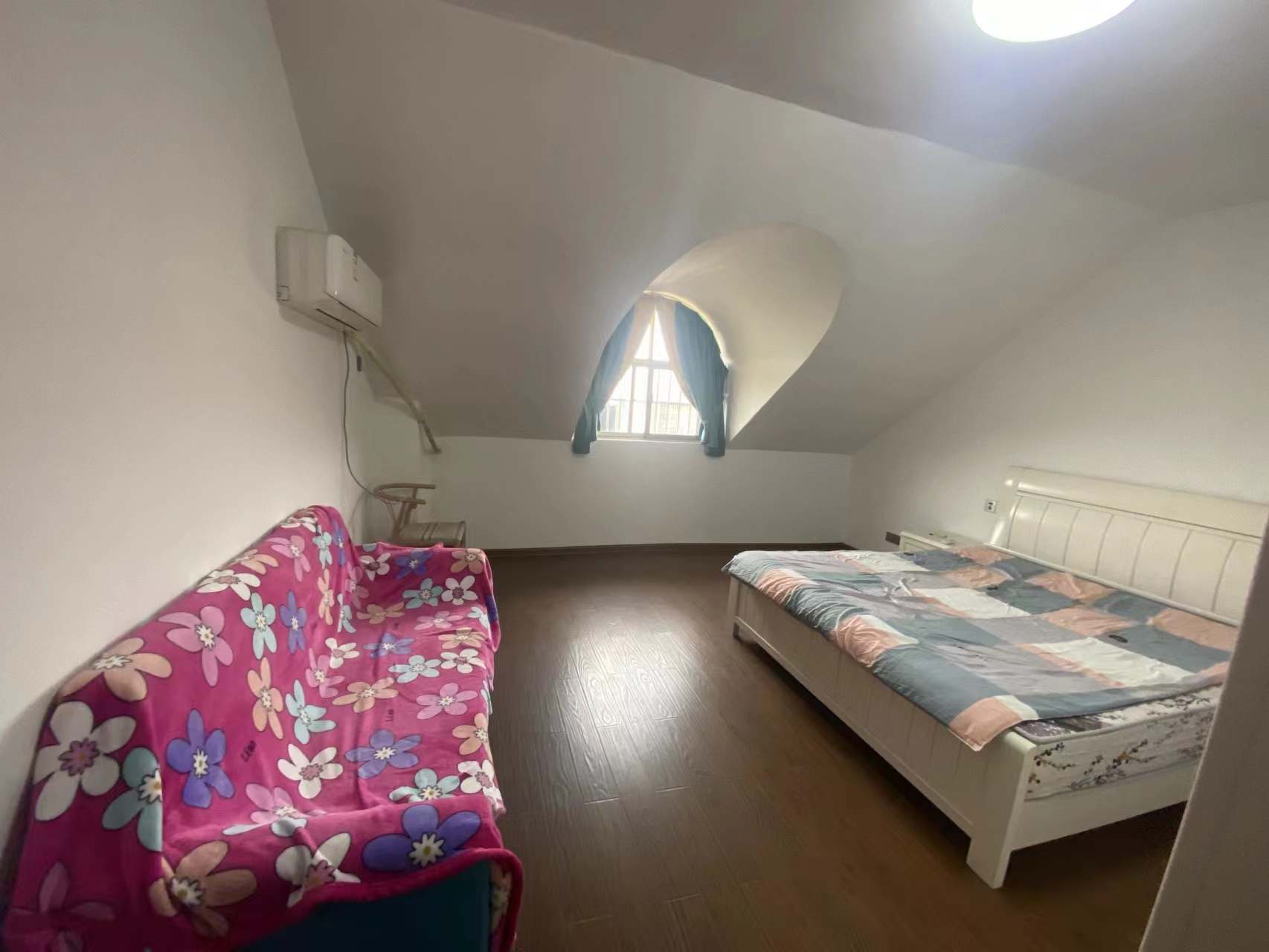 碧玉花园 4室2厅2卫 68.0万 碧玉花园 4室2厅2卫 68.0万室内图