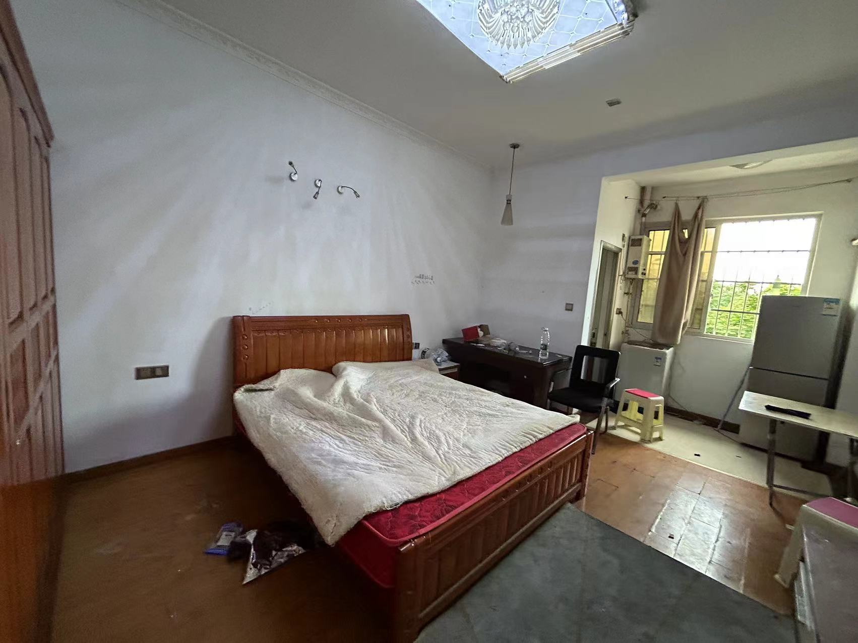 蓝筹公寓1栋 1室1厅1卫 15.80万 蓝筹公寓1栋 1室1厅1卫 15.80万室内图