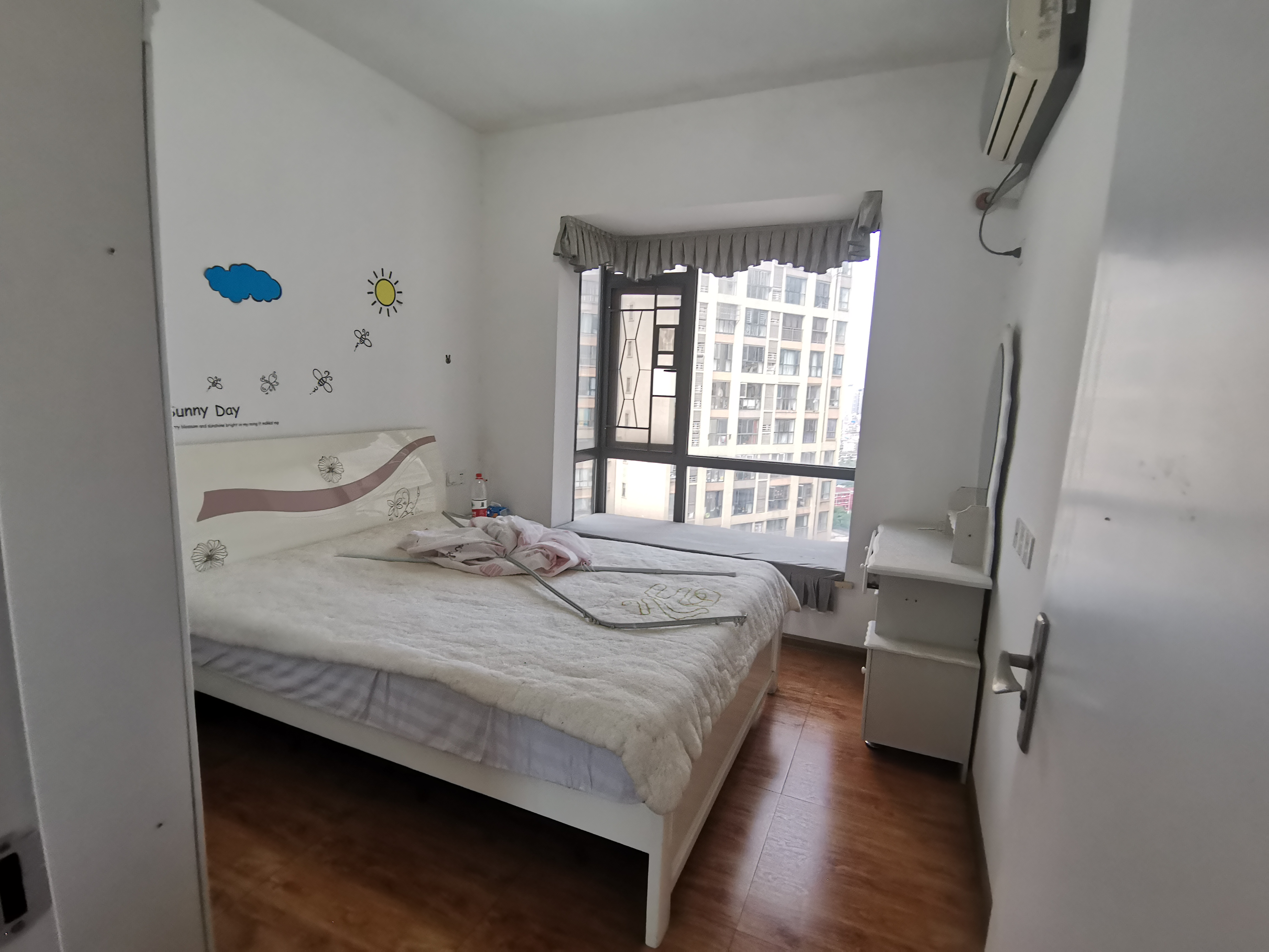 华晨御园 3室2厅2卫 69.8万 华晨御园 3室2厅2卫 69.8万室内图