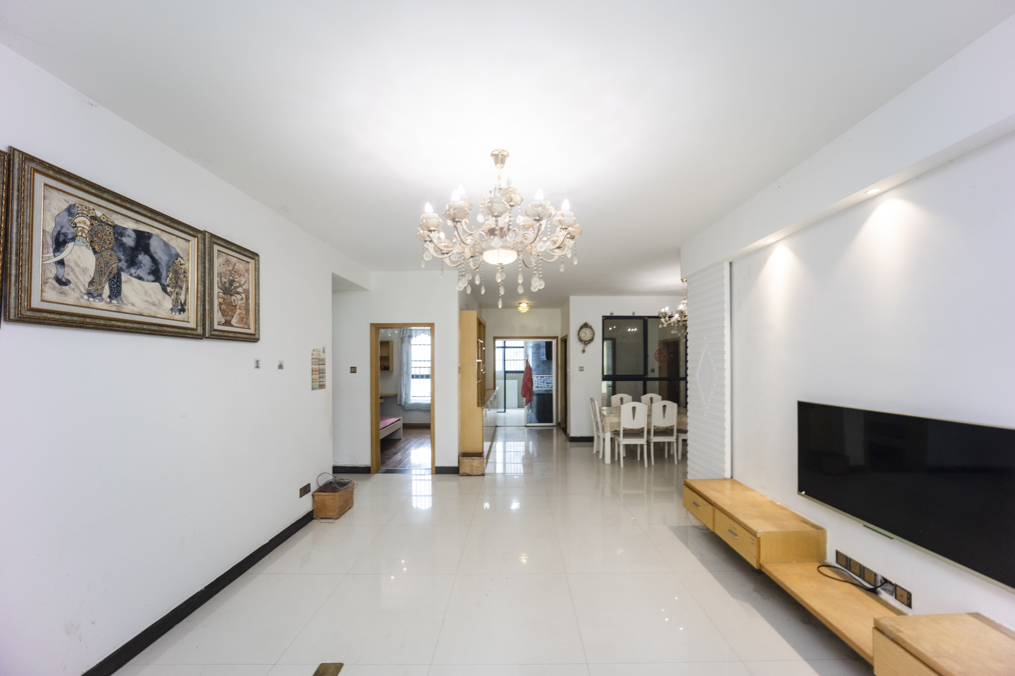 湘江世纪城融江苑  4室2厅1卫    164.0万客厅