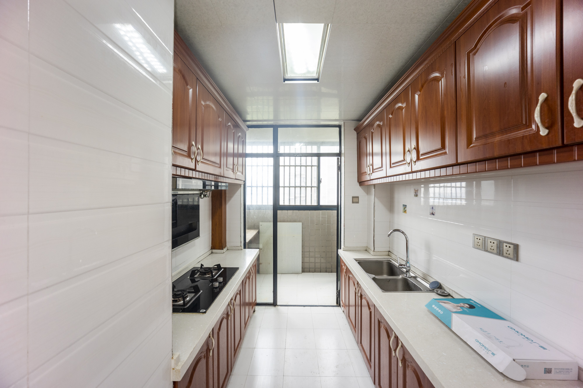 湘江世纪城融江苑  4室2厅1卫    164.0万厨房